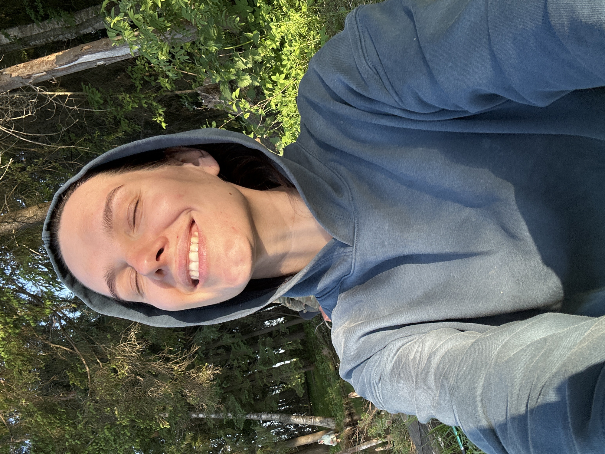 Woman documents hour-long nature visit near Bormist, Russia