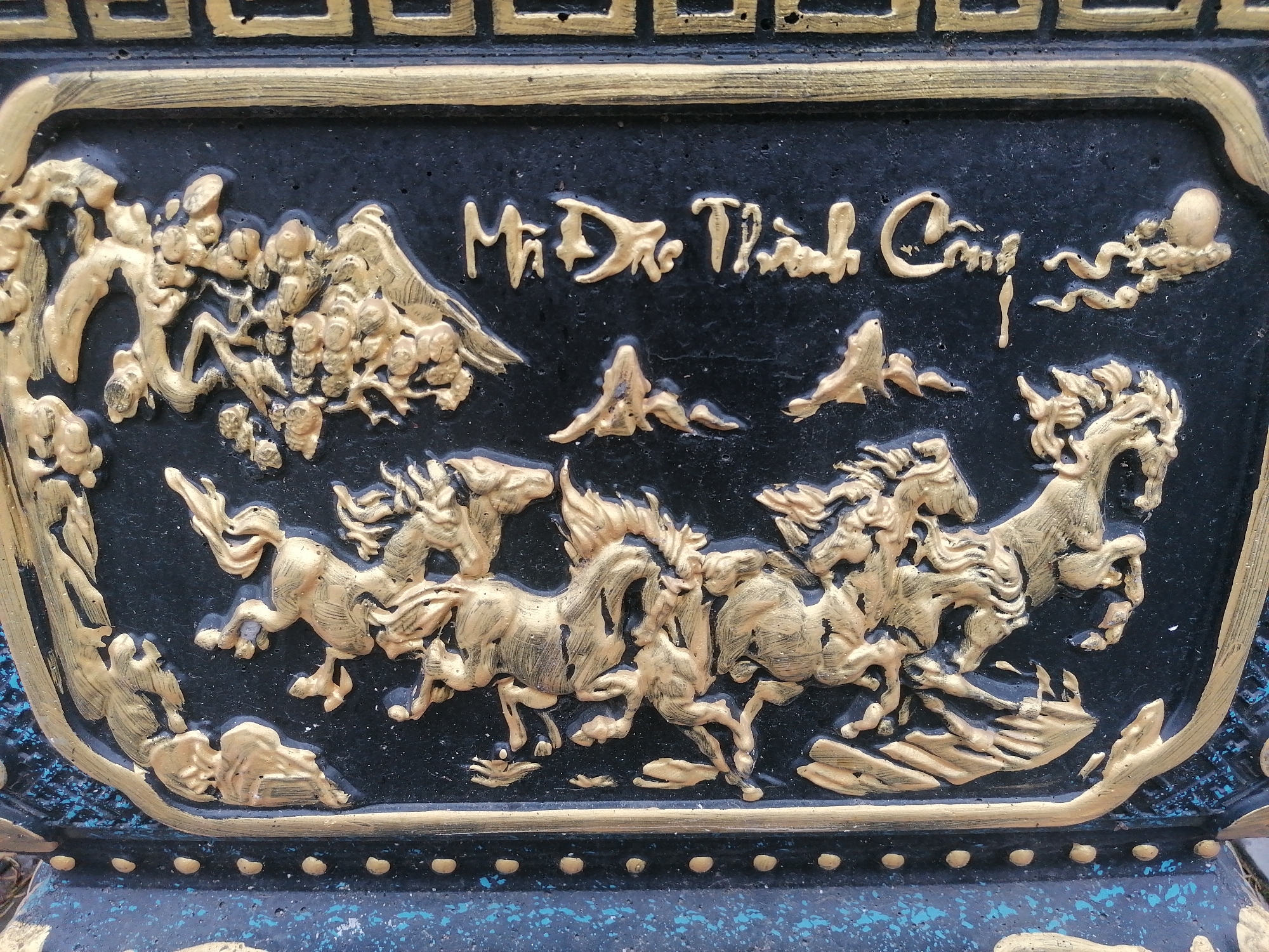 Morning street life and decorative art observed in Sa Pa Ward