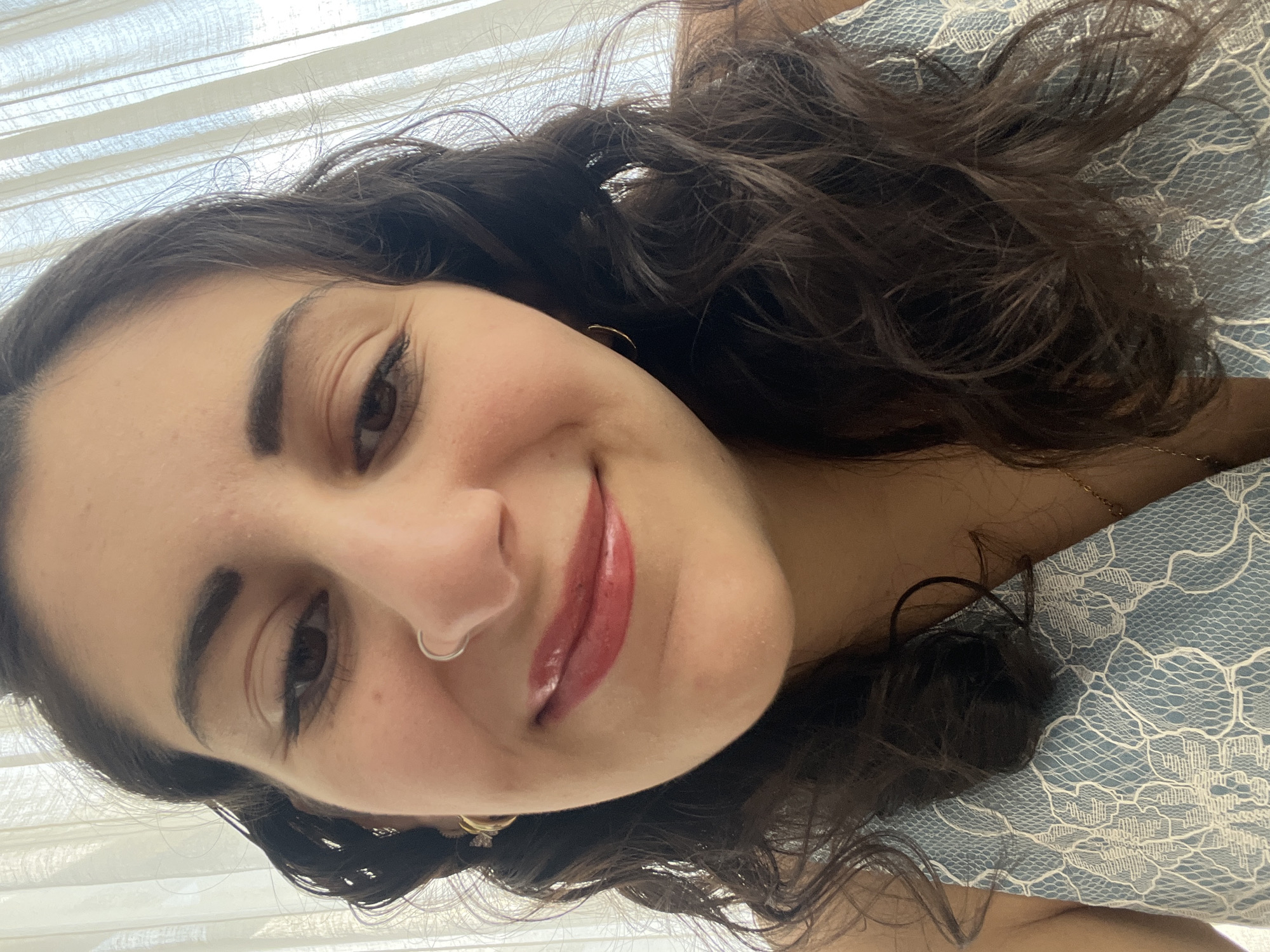 Woman takes selfies indoors in Mexico City