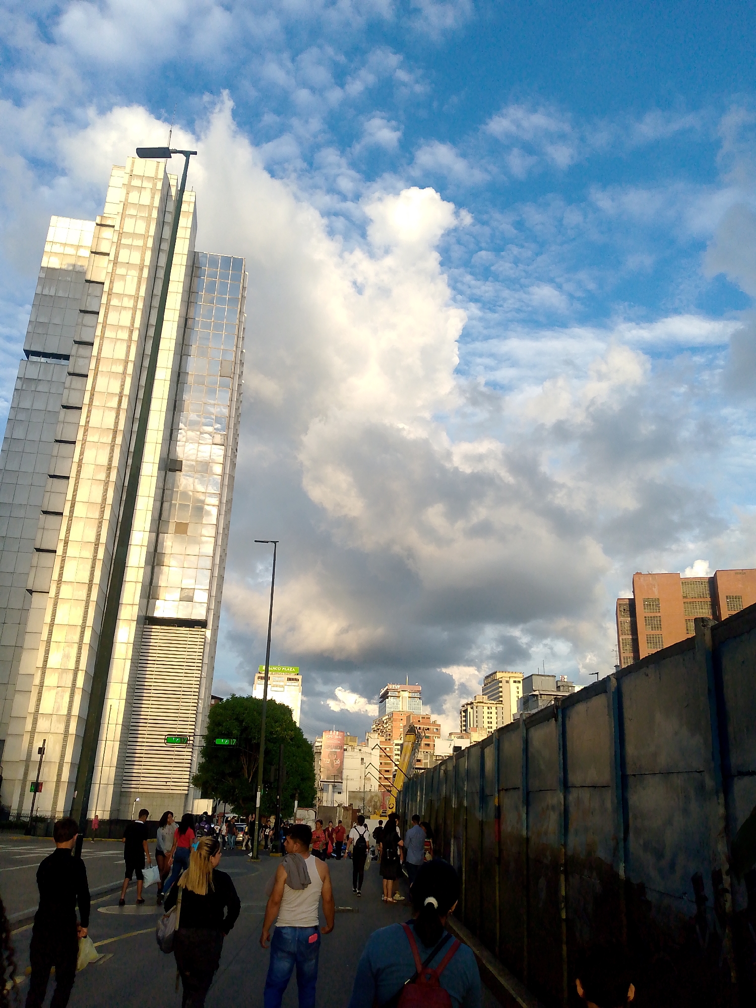 Evening street scenes captured across central Caracas
