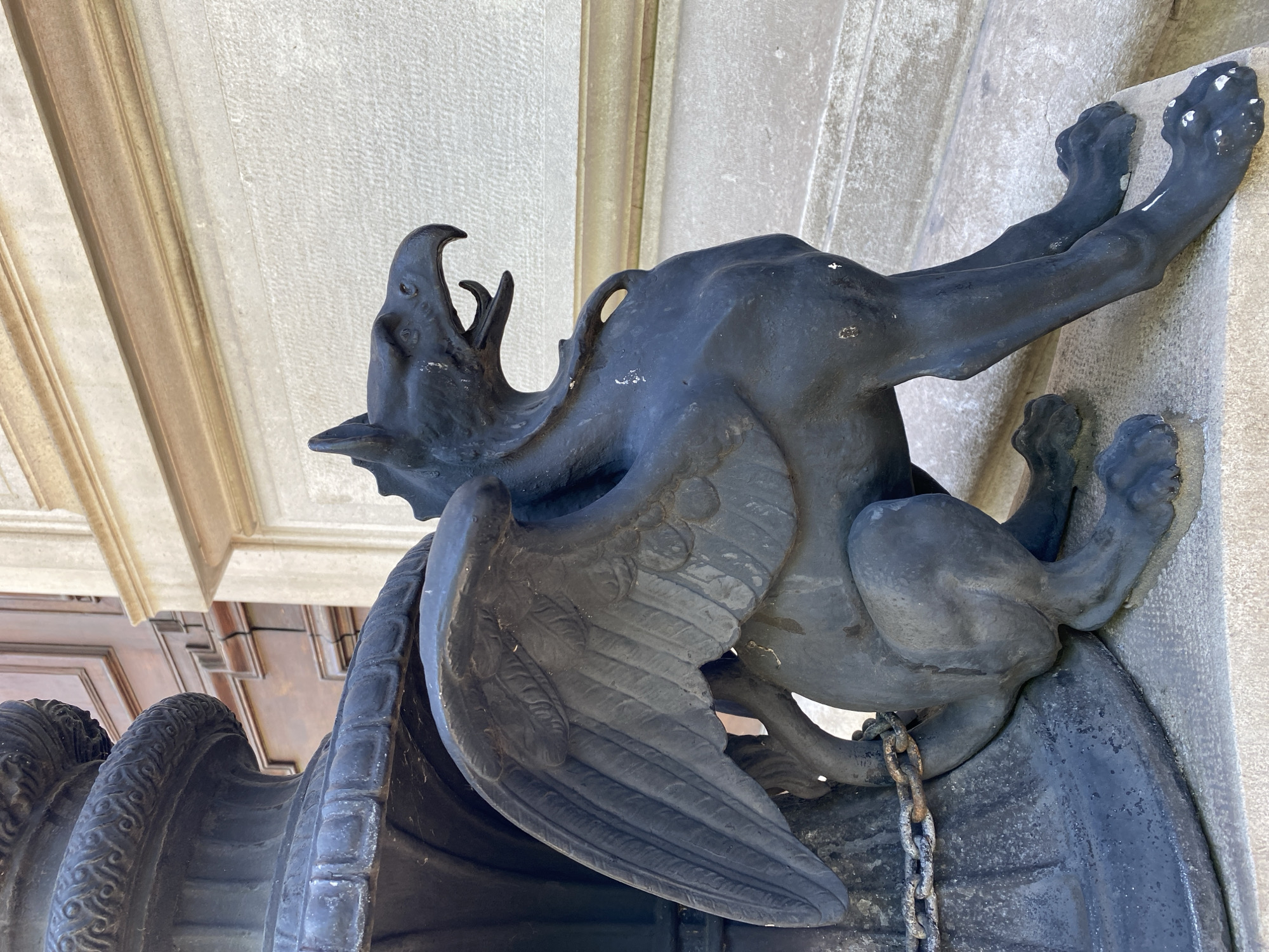 Gargoyle sculpture spotted on Vienna wall