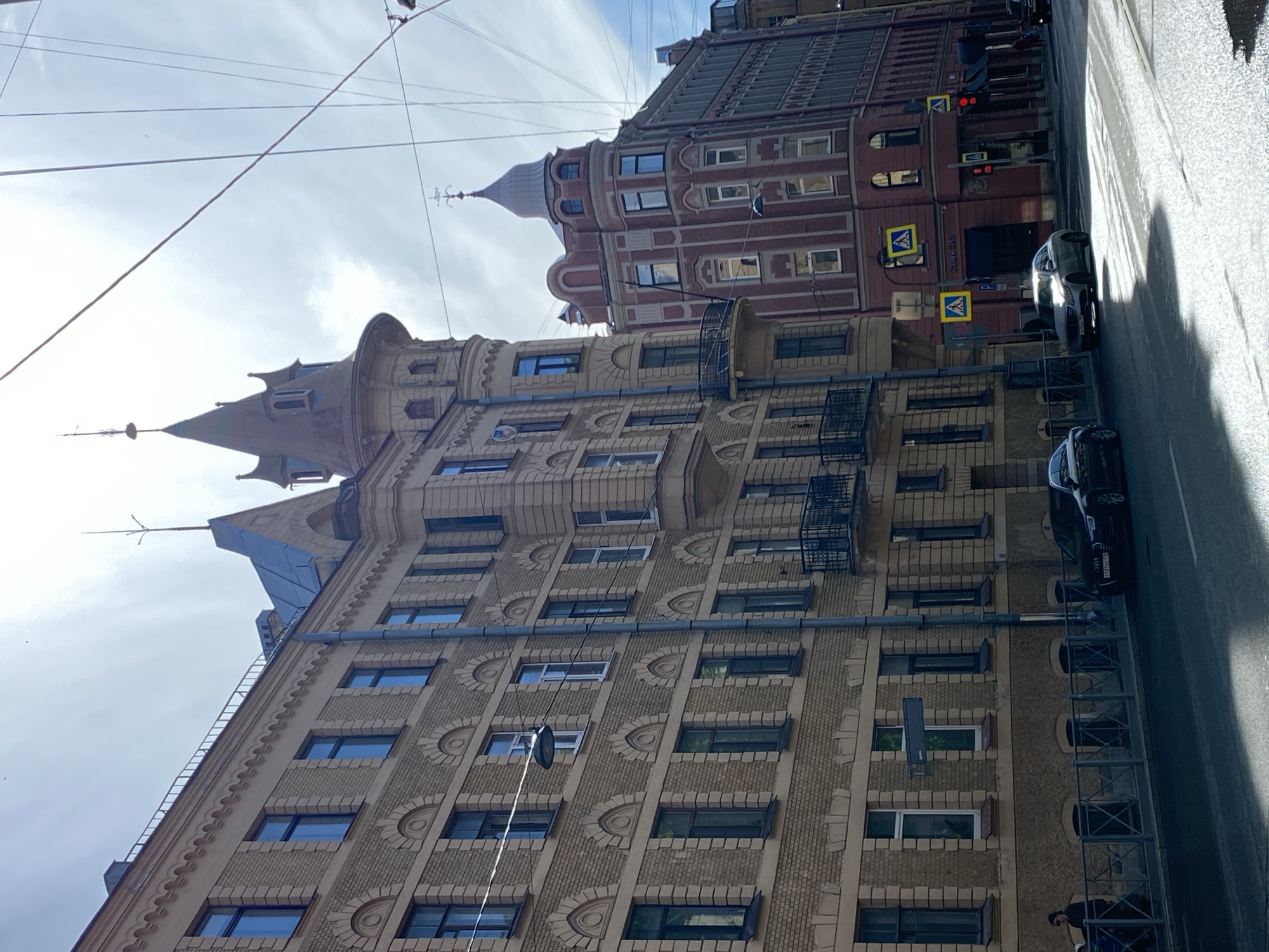 Morning walk through blooming Saint Petersburg captured in 29 memories