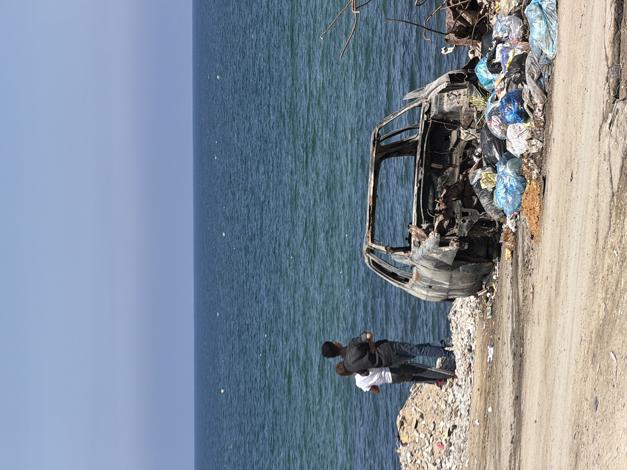 Gaza residents navigate daily life amid widespread destruction