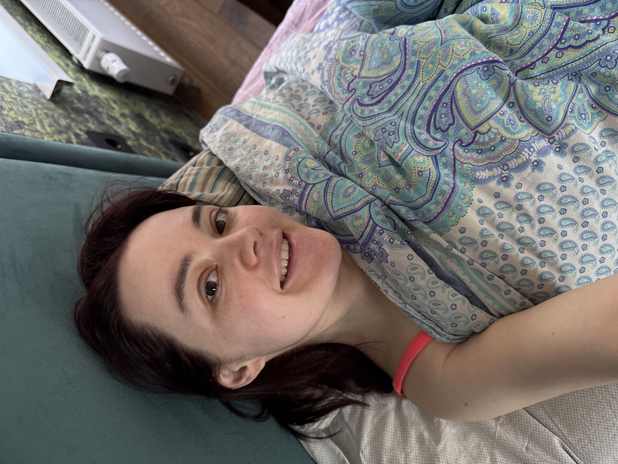 Morning scenes captured in Izhevsk: indoor rest, construction activity