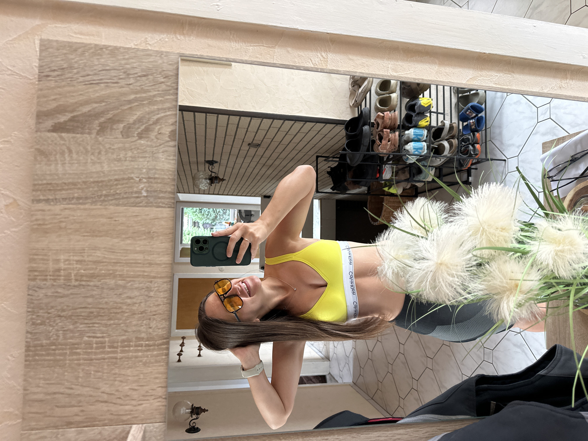 Woman documents morning workout routine and childcare in Fredenbeck