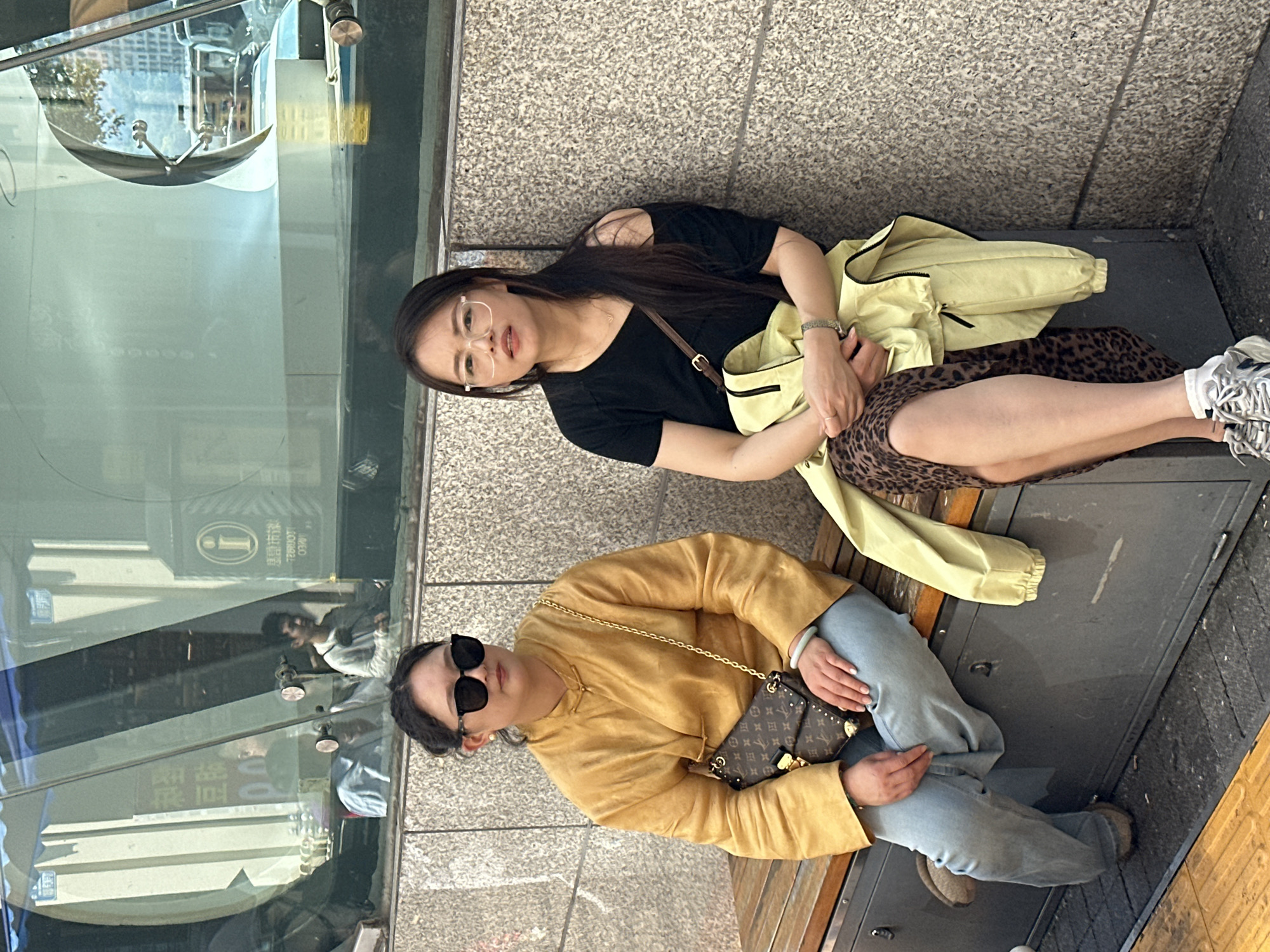 Morning street life captured across Yuzhong District locations