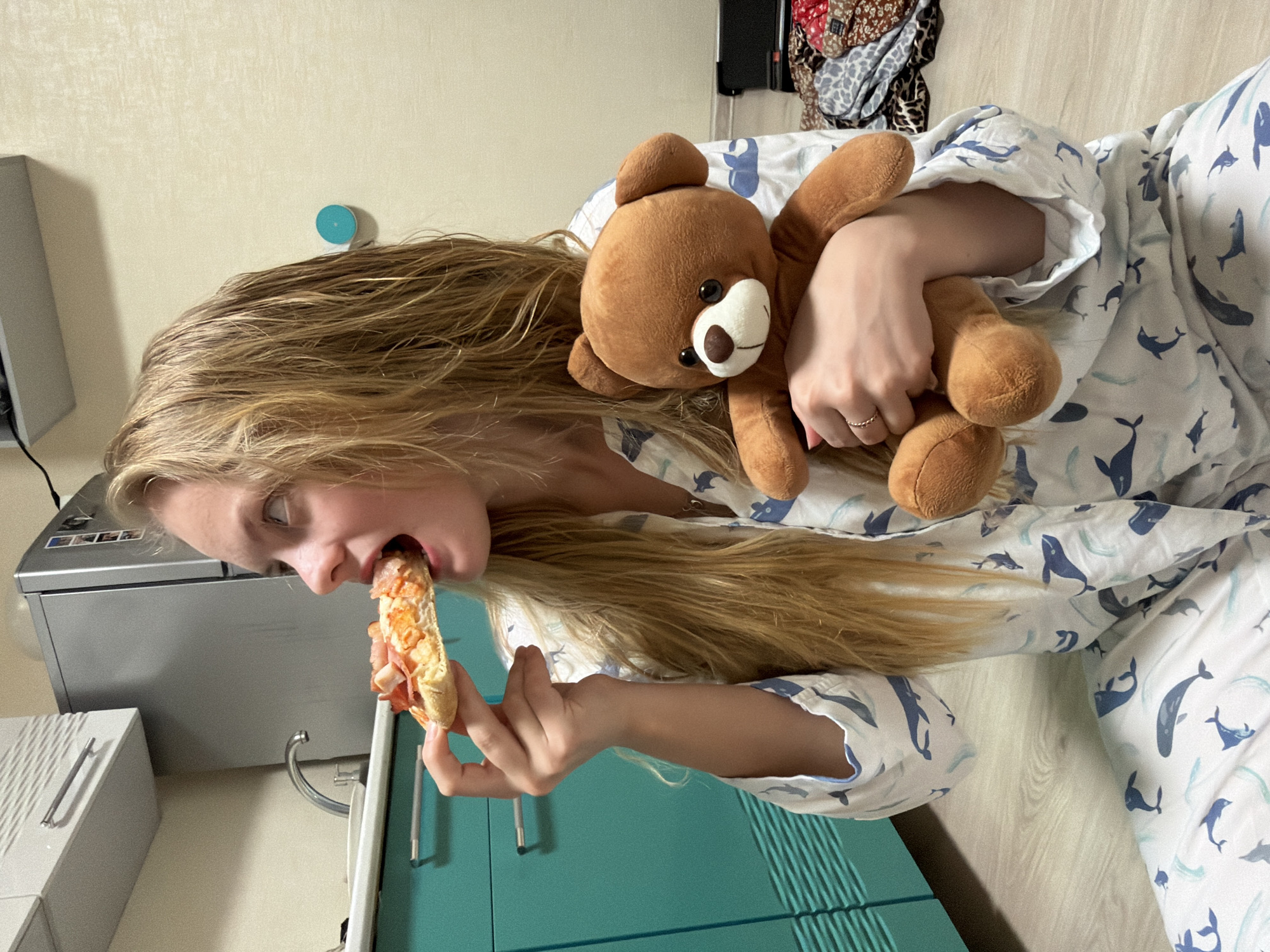 Woman's food adventures documented across Izhevsk afternoon