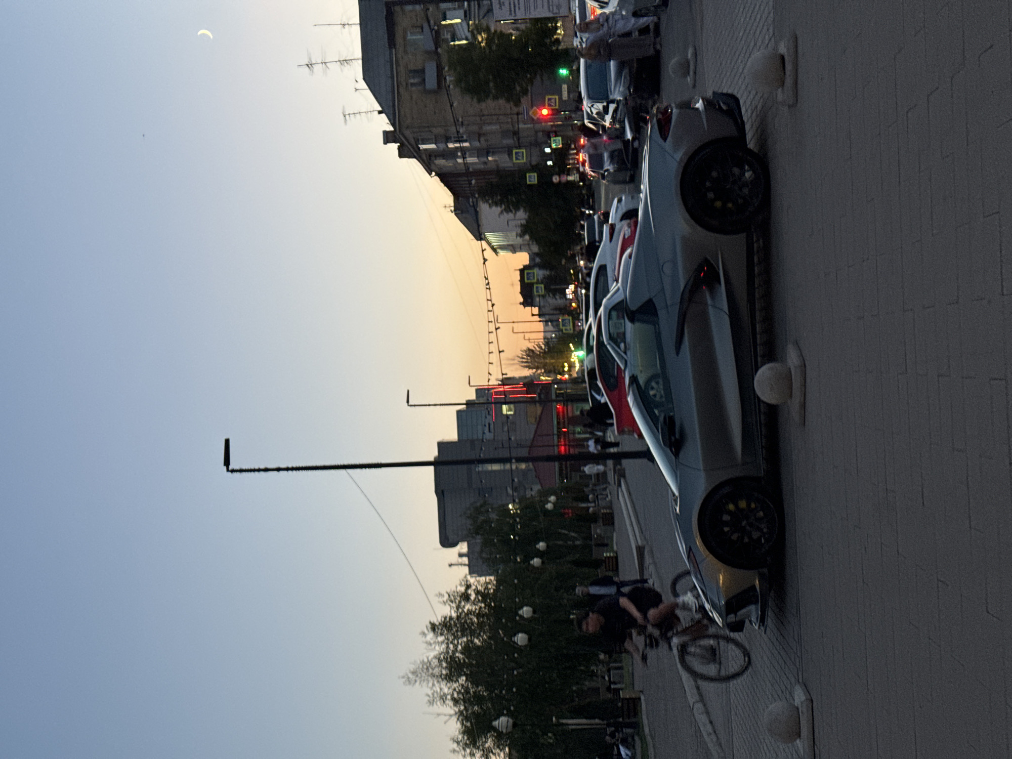 Evening streets and a bite to eat in Krasnoyarsk