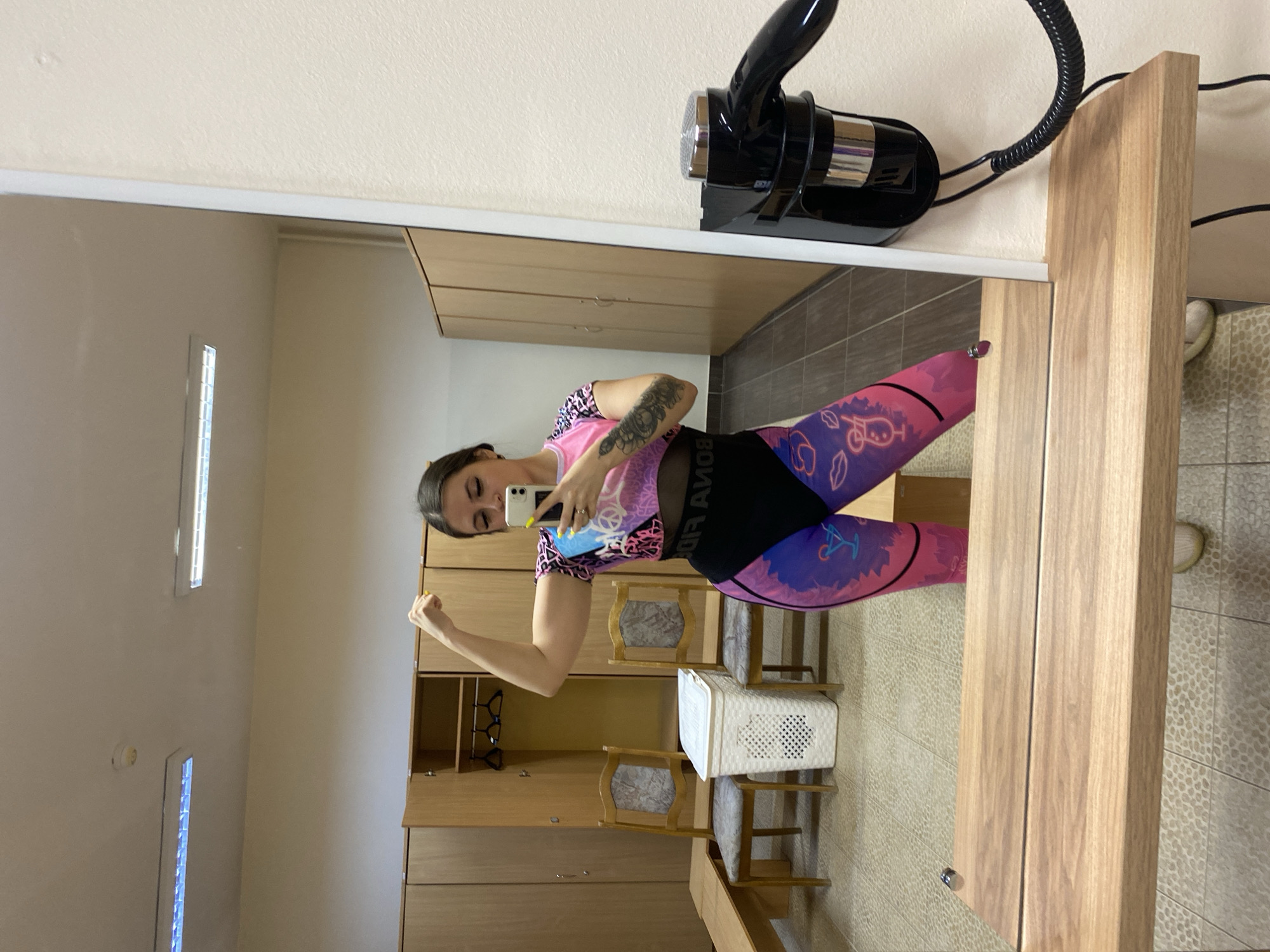 Early morning gym sessions documented in Chaikovsky, Russia