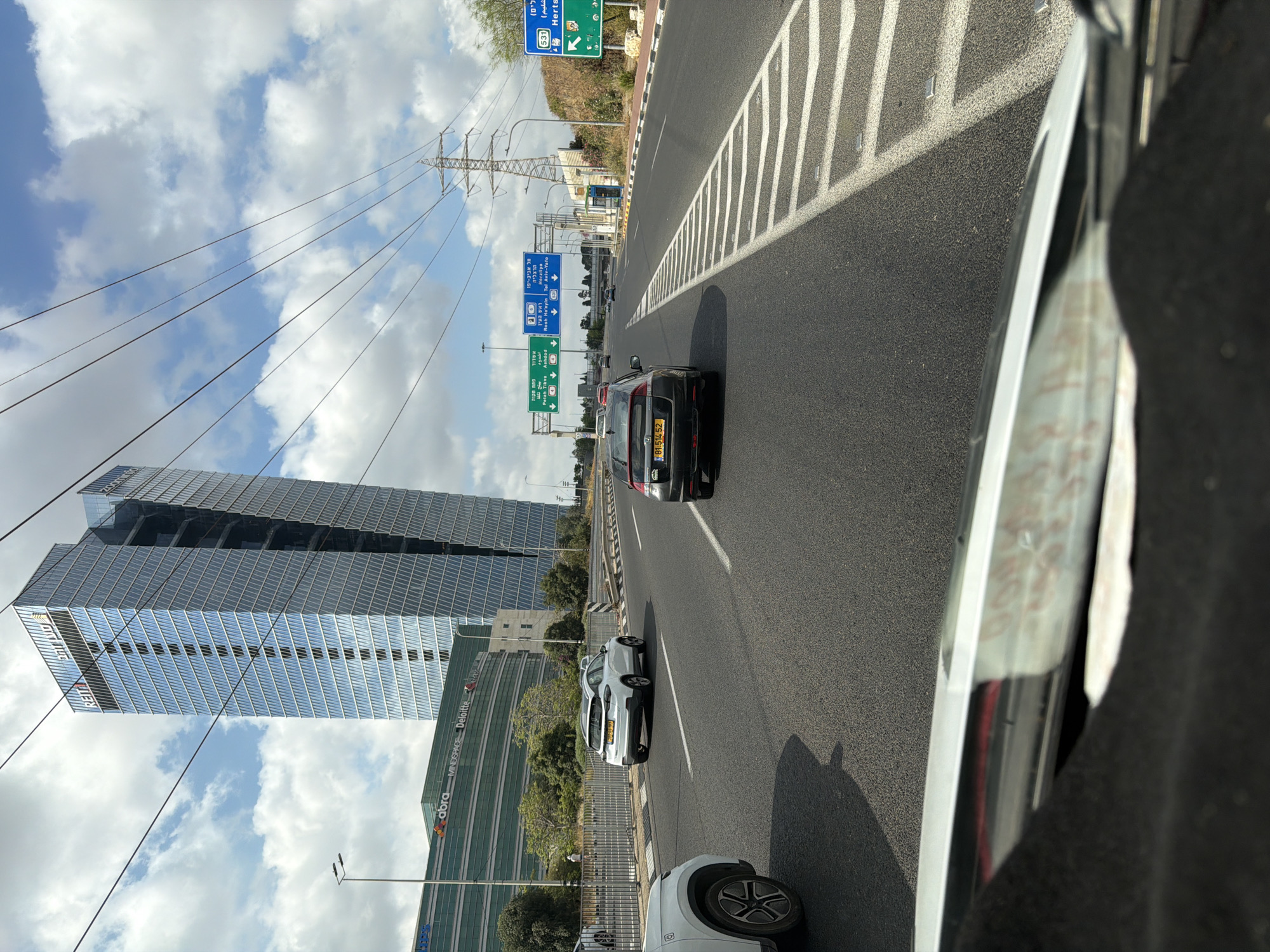 Morning commute documented on Raanana highway