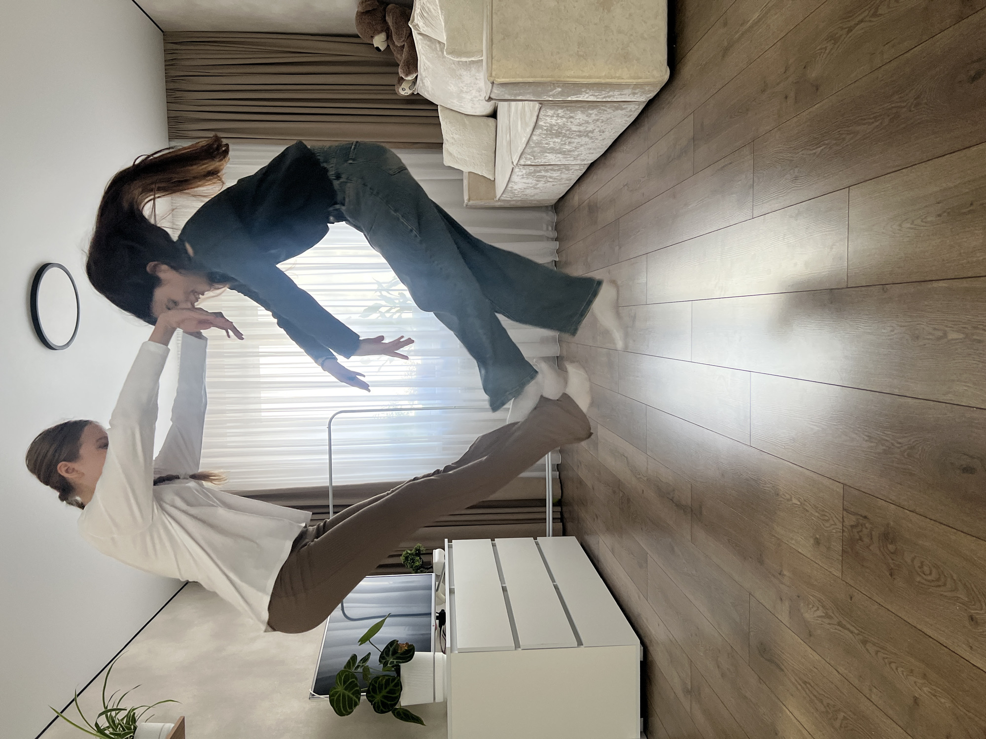 Friends share playful Sunday morning at Votkinsk home