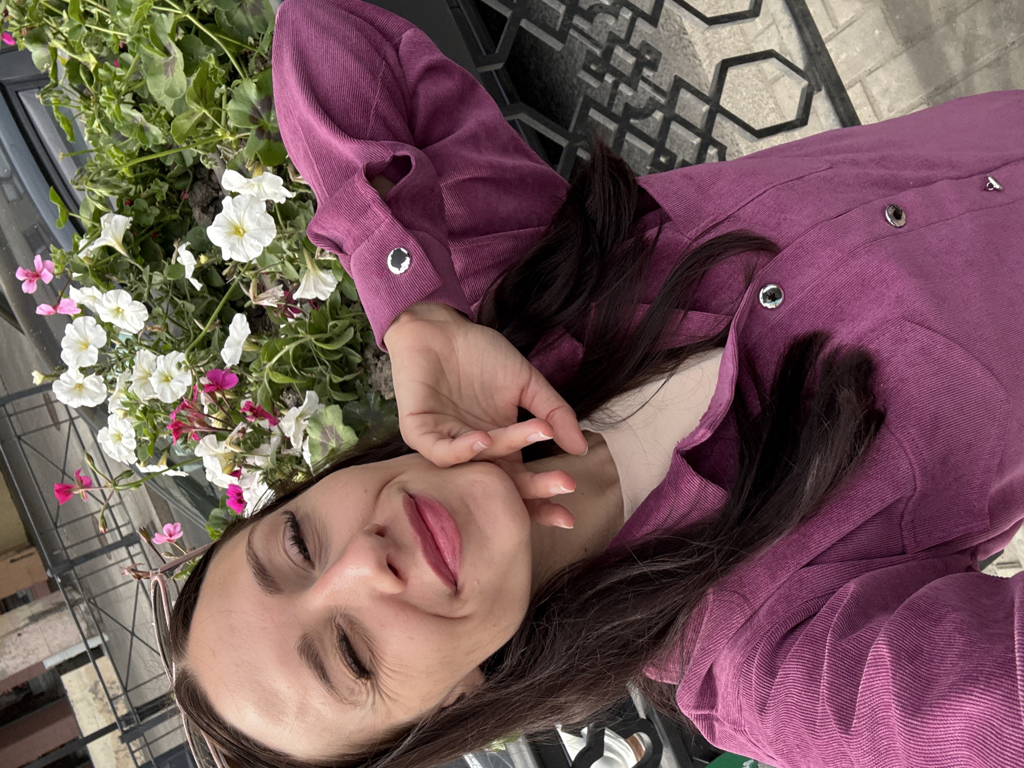 Casual photo session documented in Saint Petersburg streets and gardens