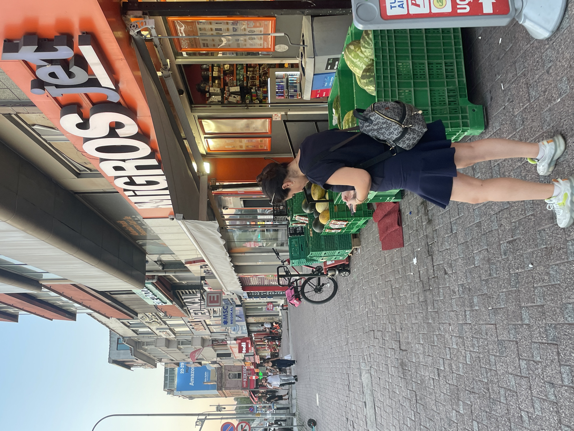 Kadıköy at golden hour: streets, waterfront, and everyday life