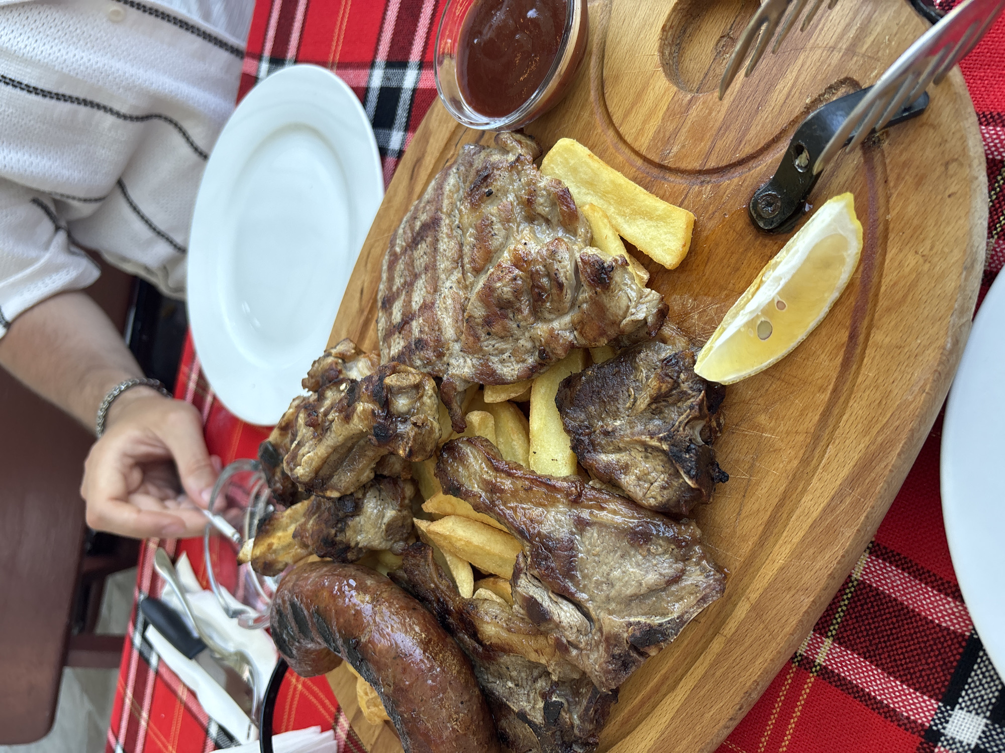 Lunch and a waterfront wander through Nesebar's old town