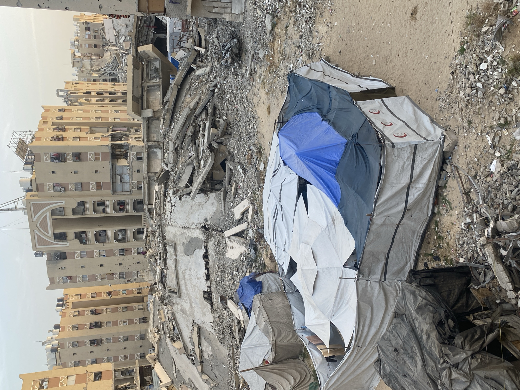 Witnesses document widespread destruction, displacement in Khan Yunis