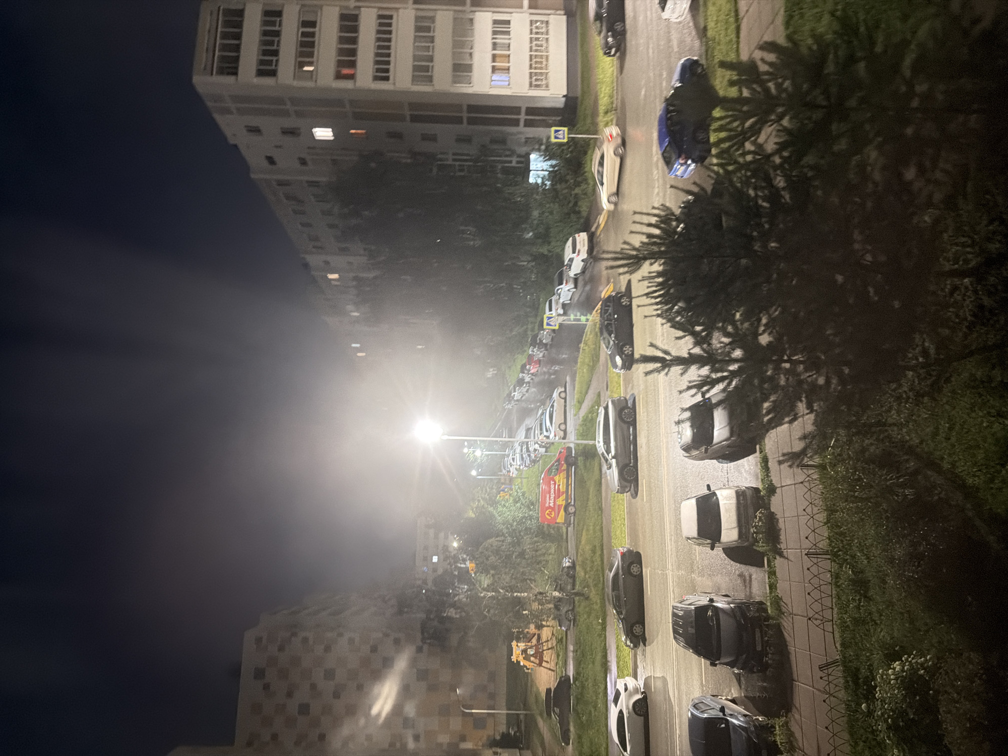 Evening portraits and street scenes in Naberezhnye Chelny
