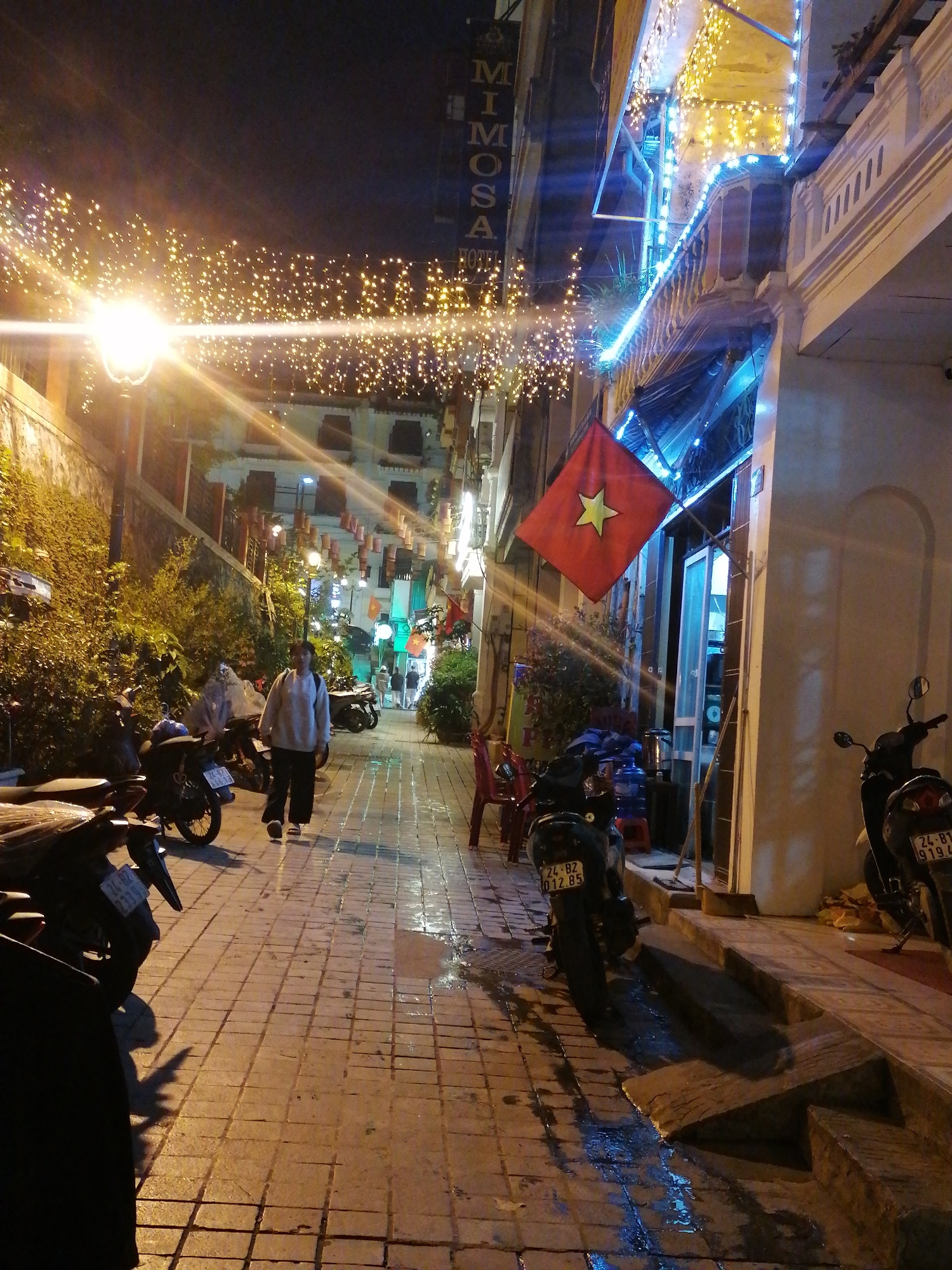 Nighttime street life documented in Sa Pa Ward, Vietnam