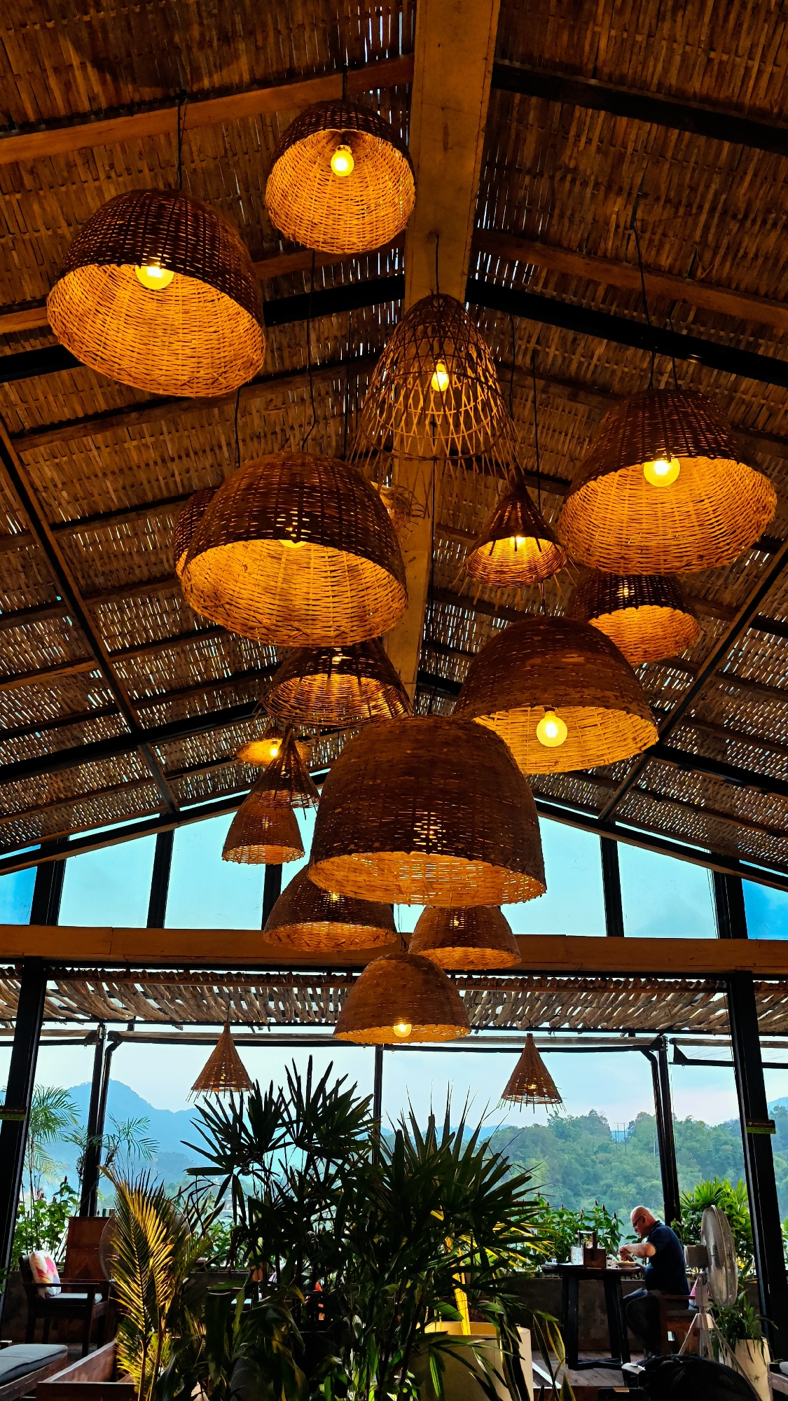 Travelers document dining experience at Hà Giang mountain hostel restaurant