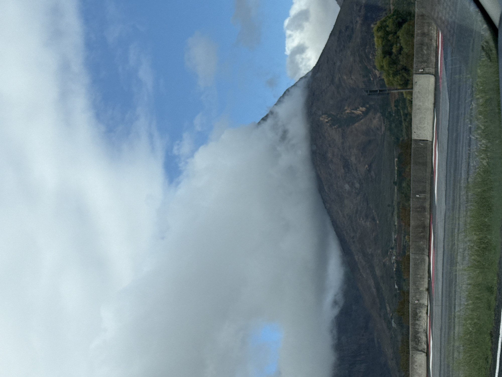 Cloudy mountain conditions observed in Paarl, South Africa