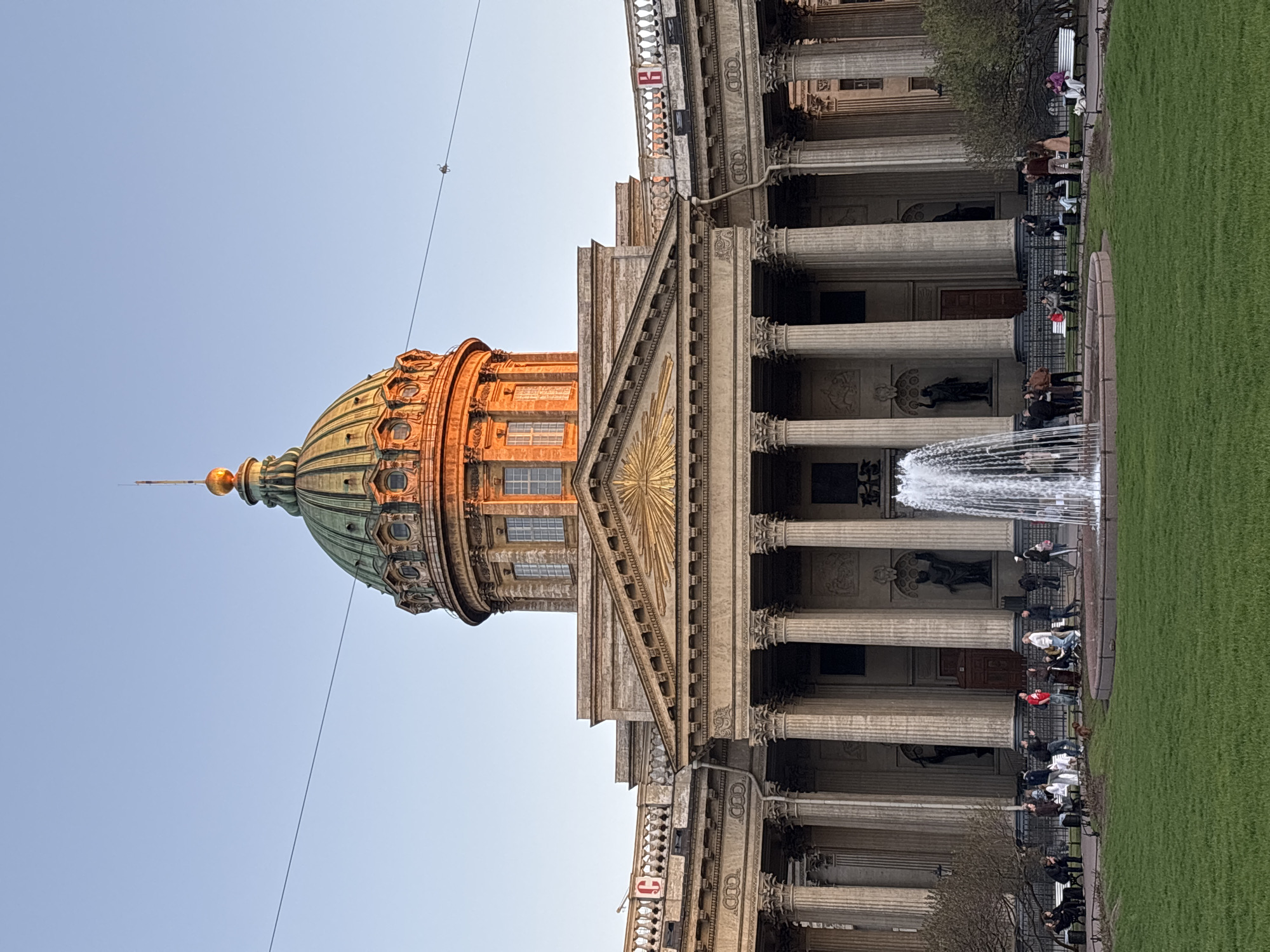 Tourist photography session at Saint Petersburg's Kazan Cathedral