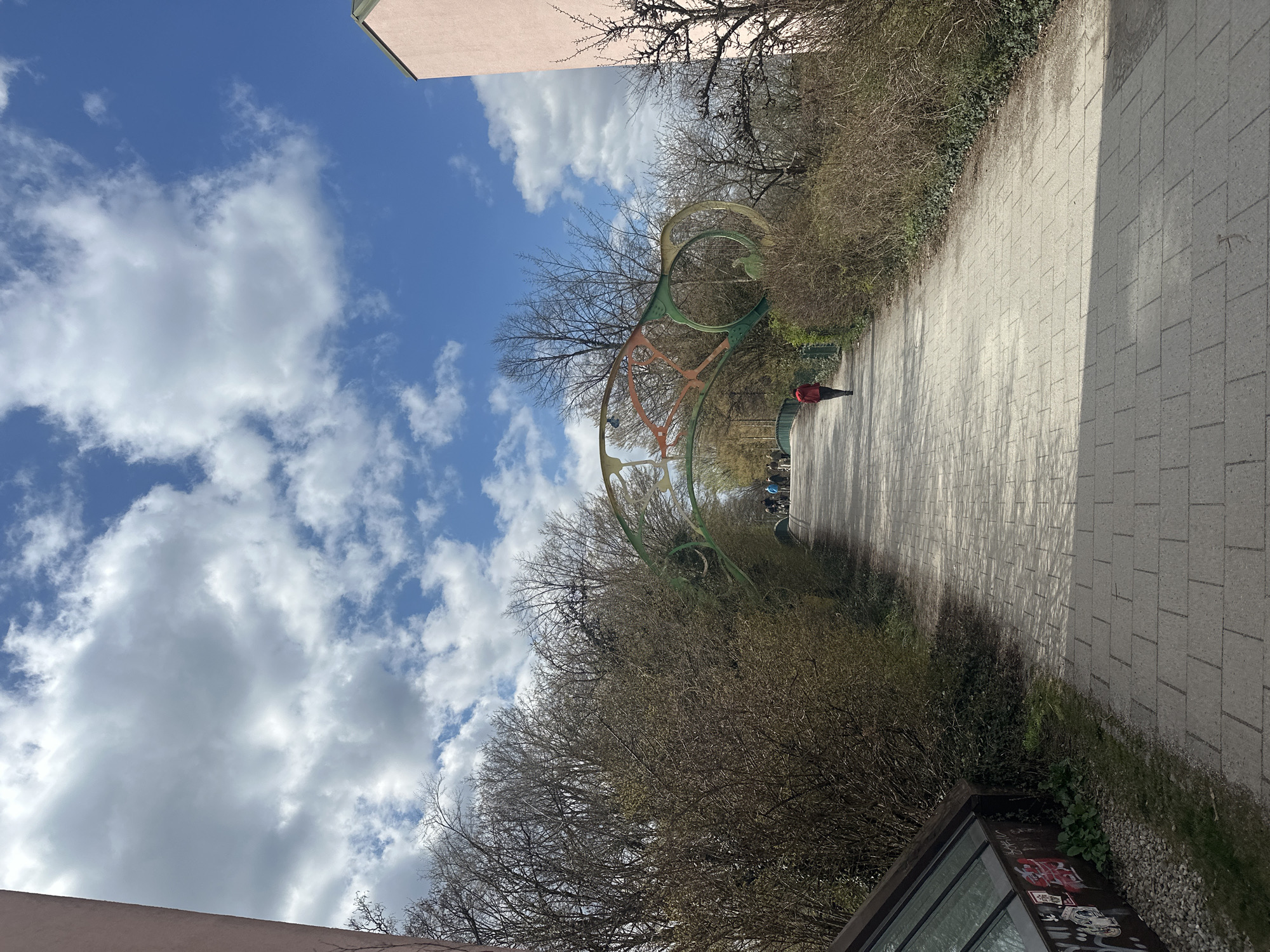 Munich pedestrian walkway and railway infrastructure documented by witness