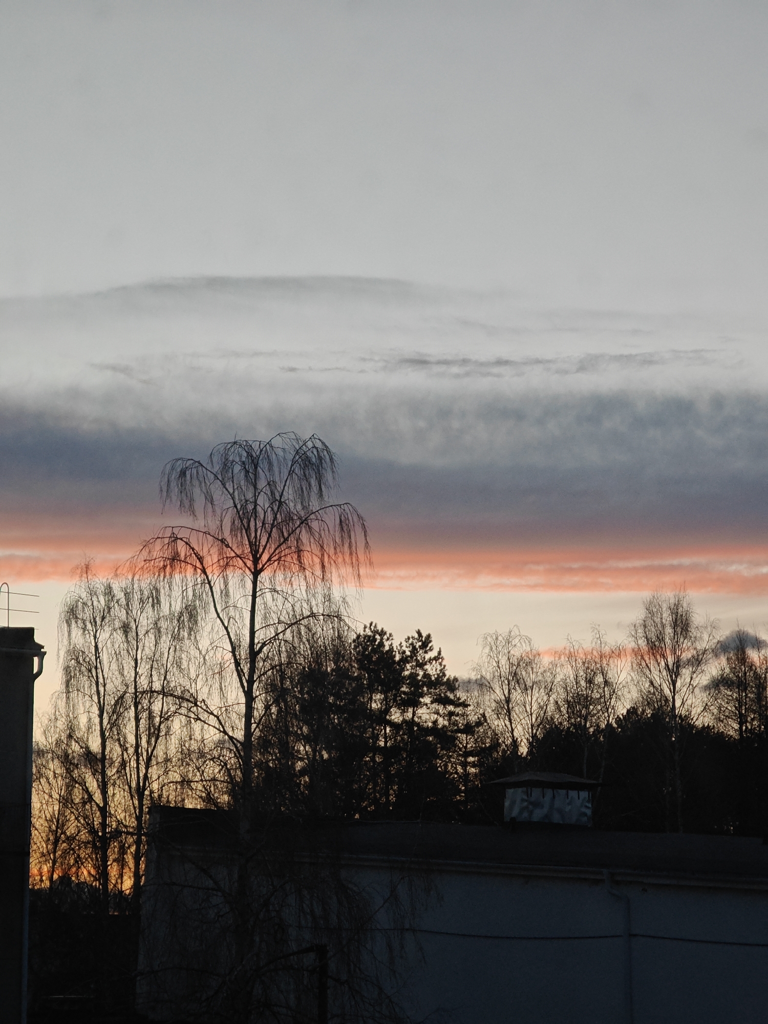 Sunset documented across Chaikovsky, Russia by multiple witnesses