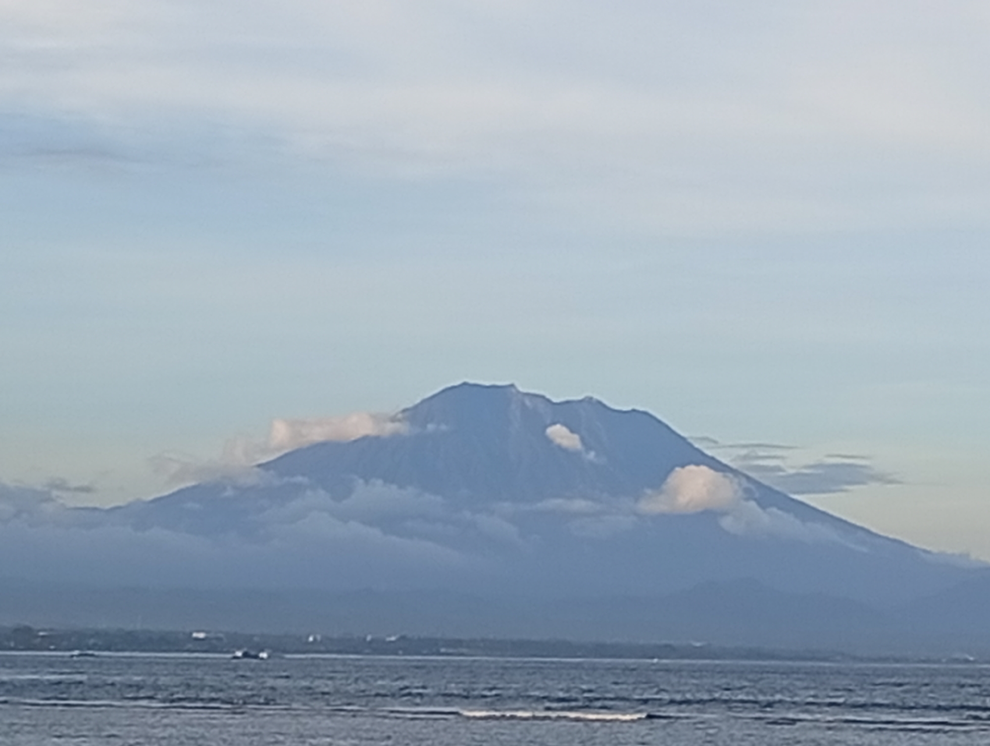 Morning cafe and coastal tour documented in Denpasar, Indonesia