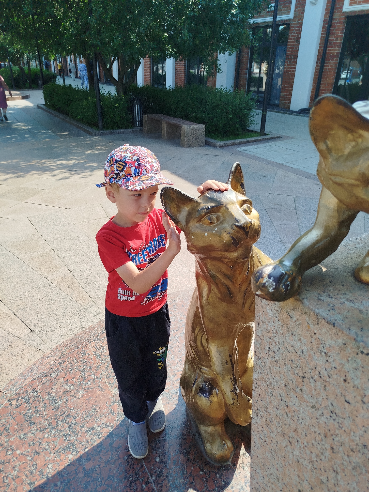 Tyumen's famous cat monuments explored up close