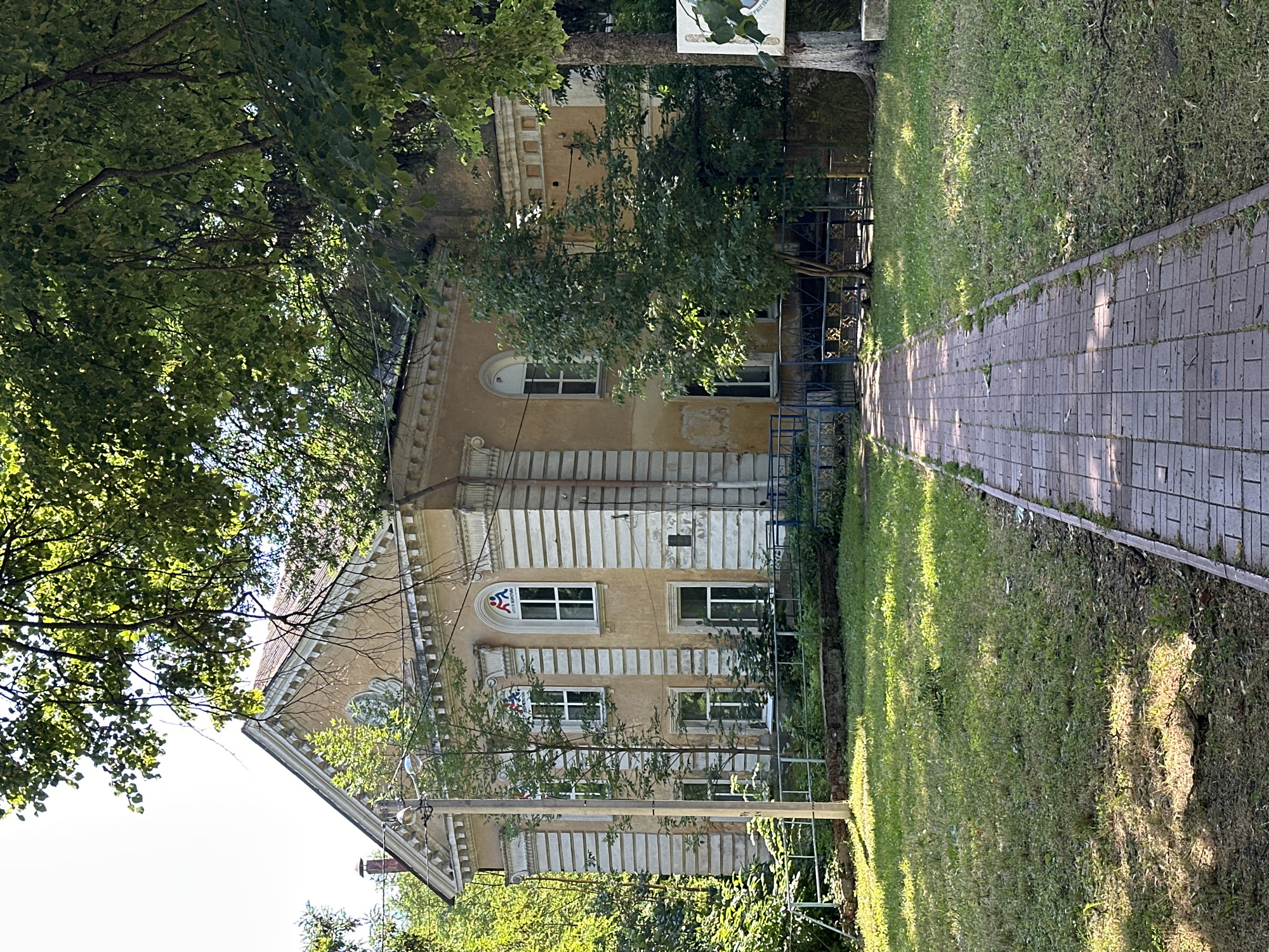 Morning stroll through Chernihiv's churches, parks, and historic landmarks