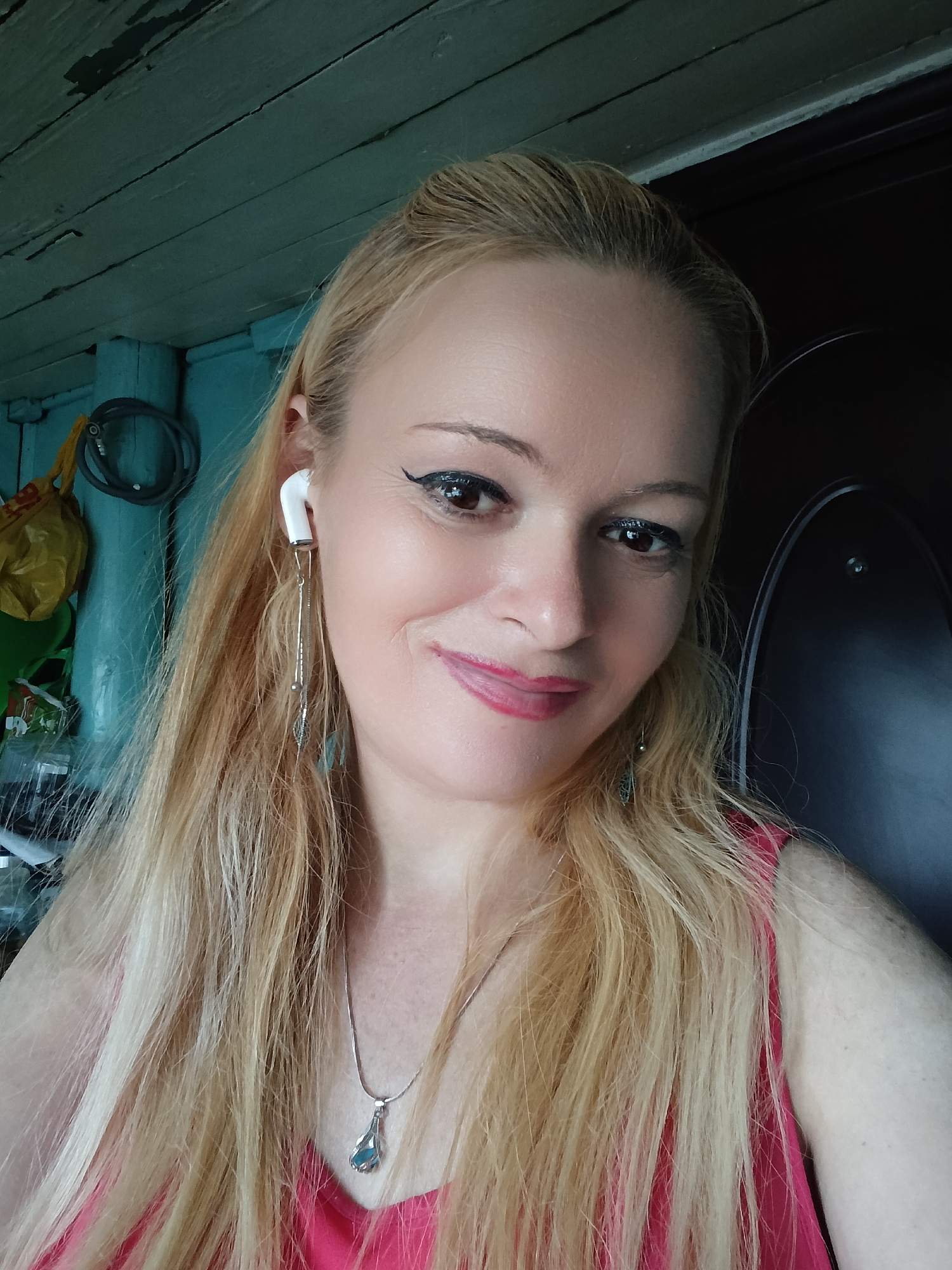 Evening selfies and sky-watching in Chernihiv, Ukraine
