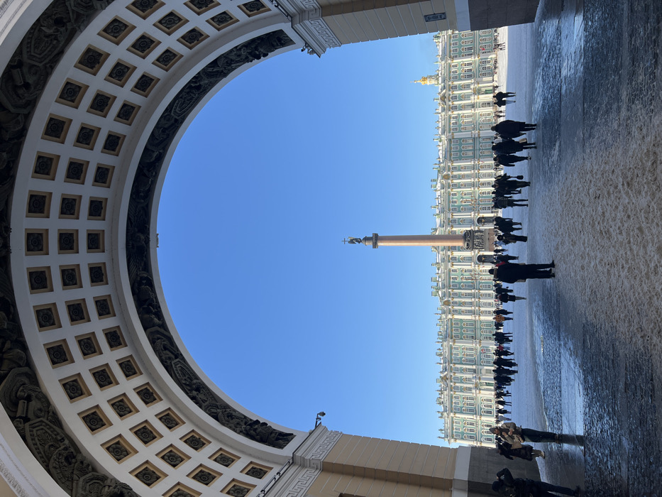 Winter street life documented across Saint Petersburg's historic center