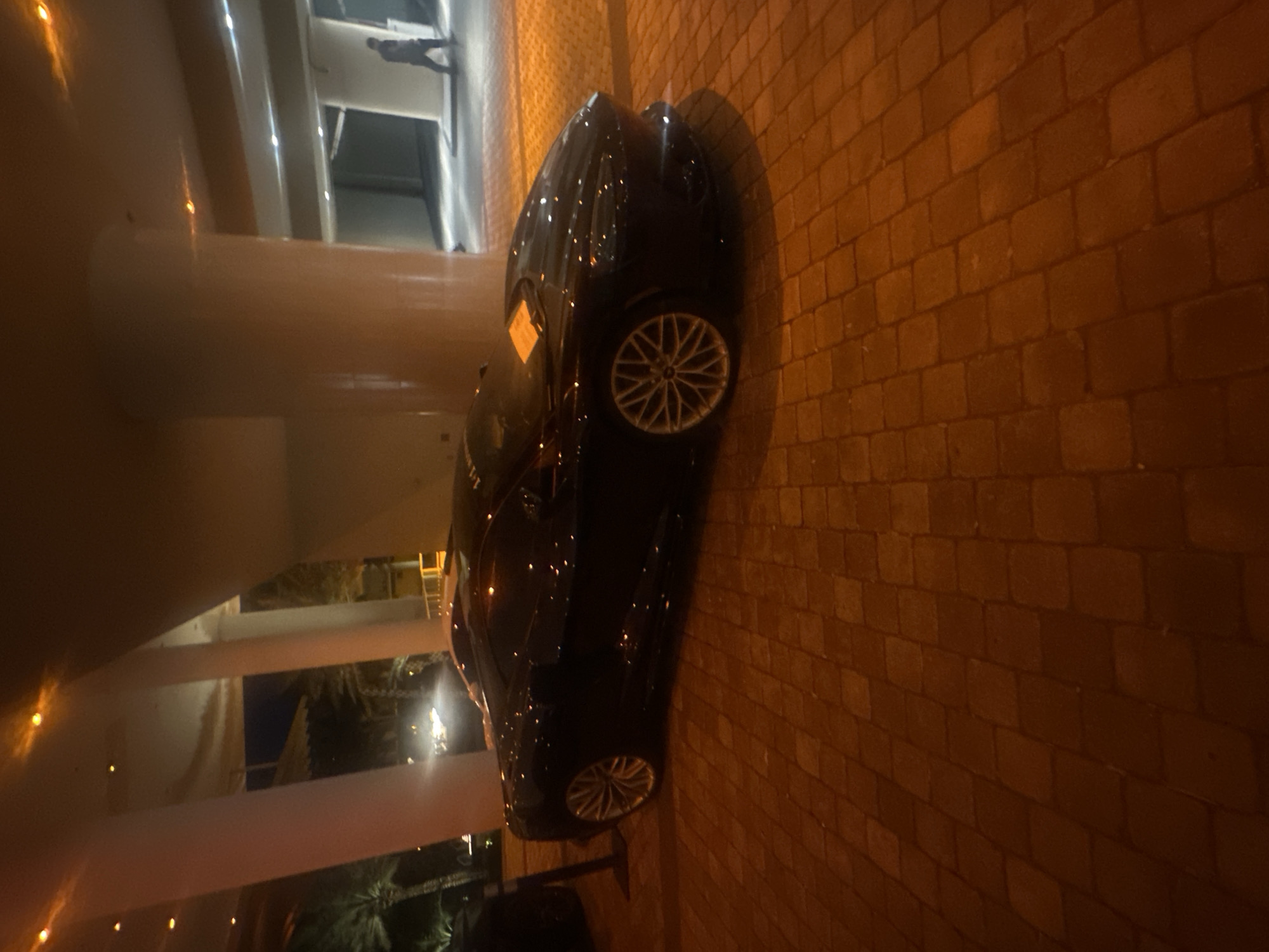 Sports car, dining gathering observed in Fort Lauderdale overnight