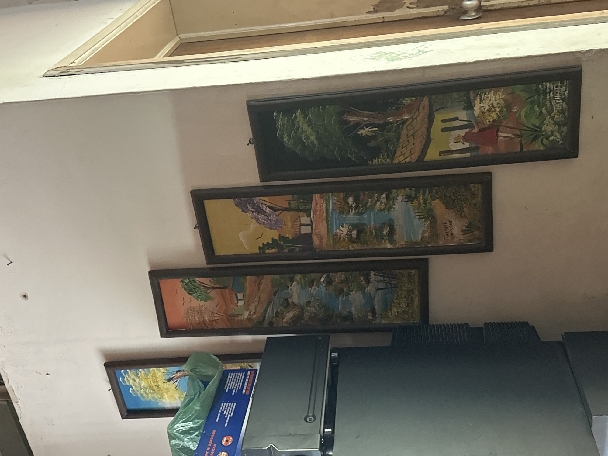Afternoon domestic life documented inside Juan Griego home