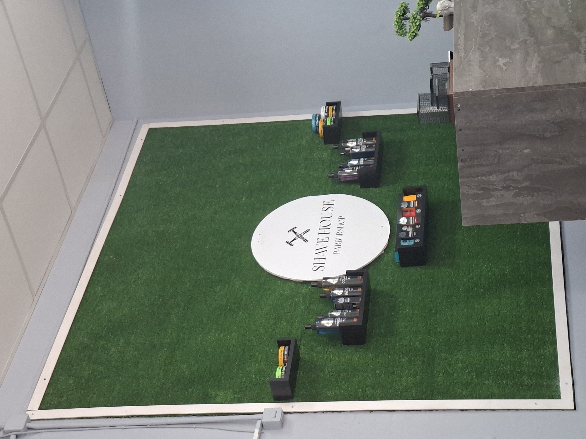 Interior shots capture barbershop business space in Galabovo
