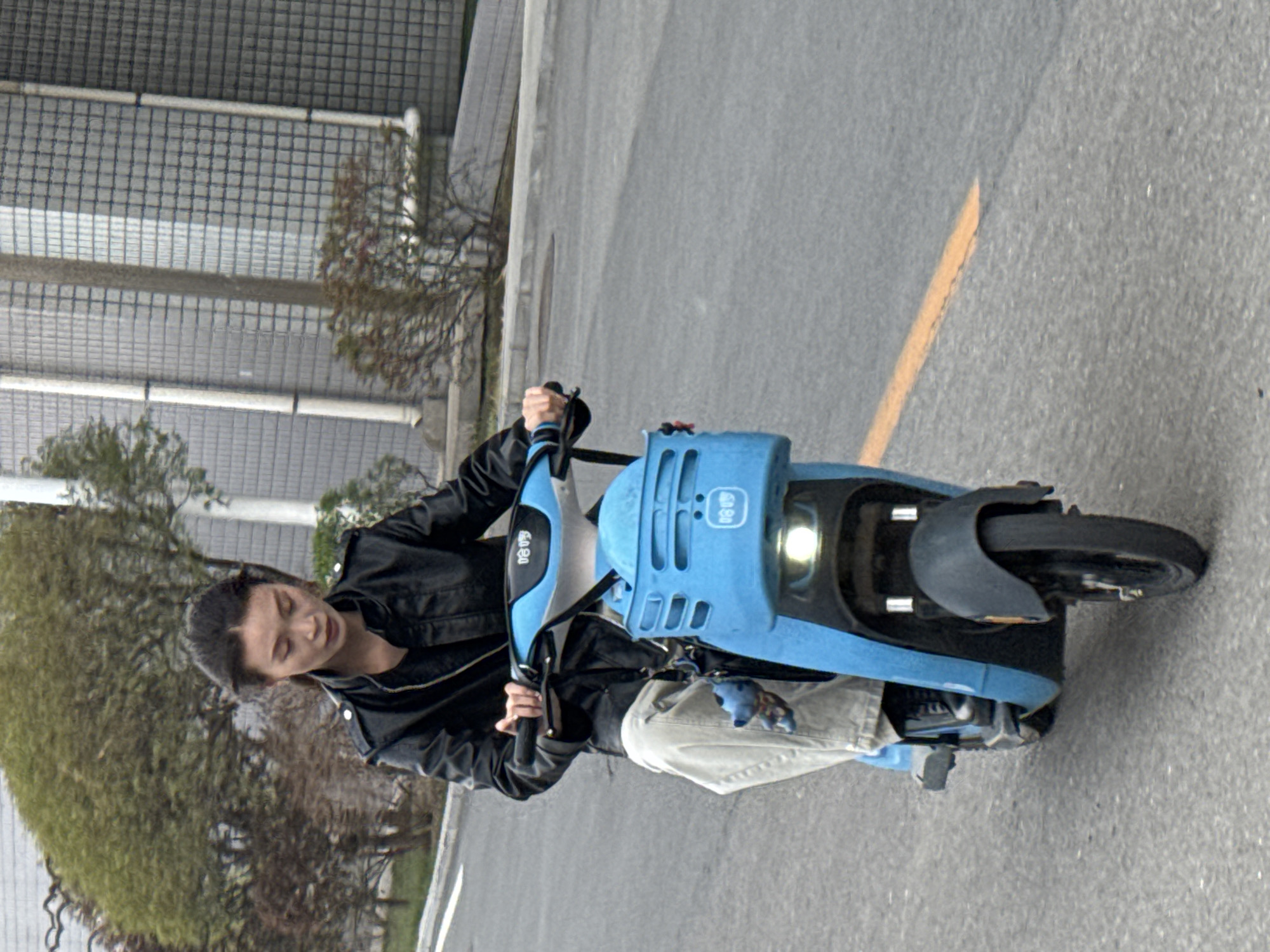 Morning commute activity observed in Zhongtun, China