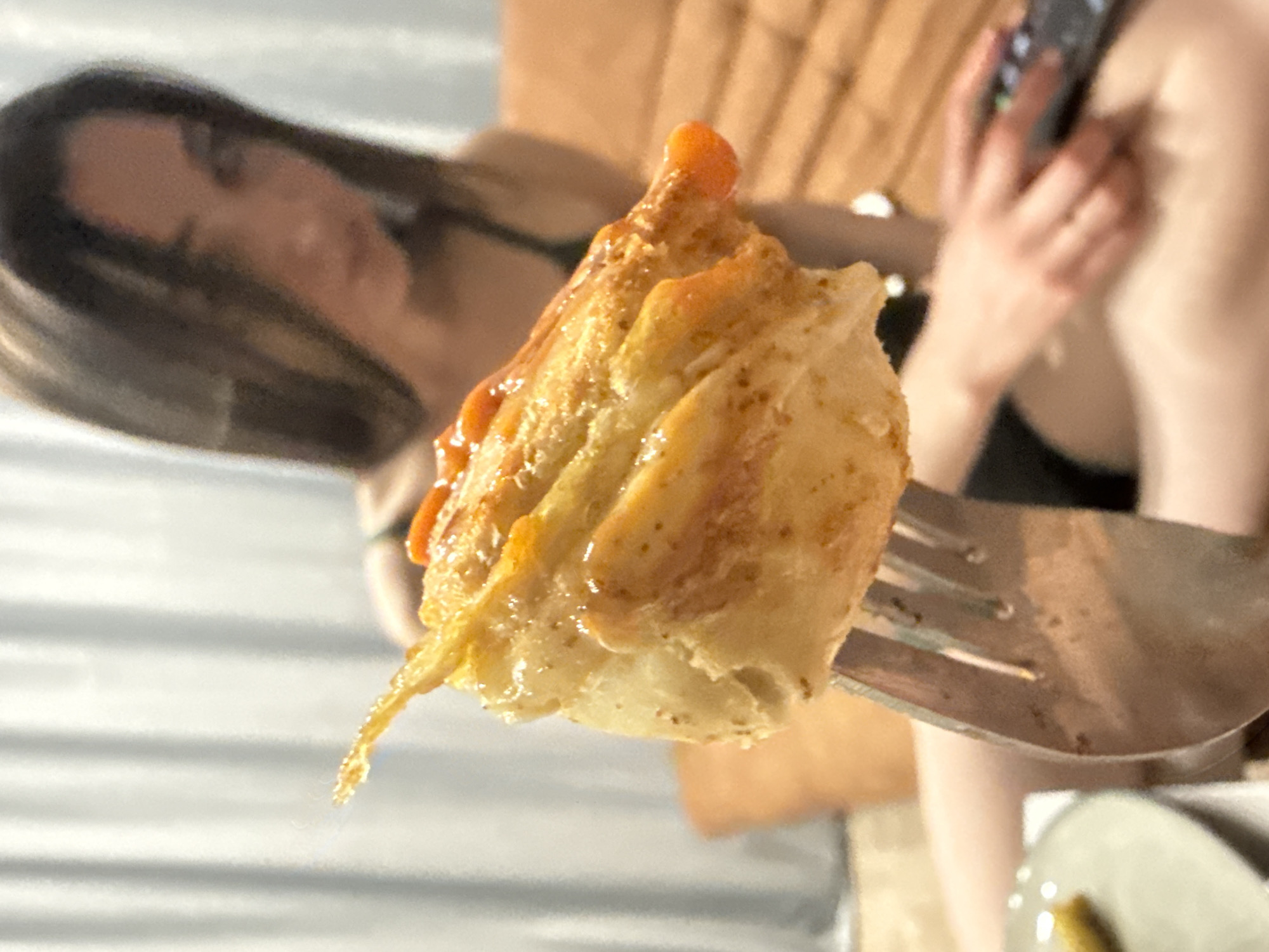 Diner captures casual meal moments in three-minute photography session