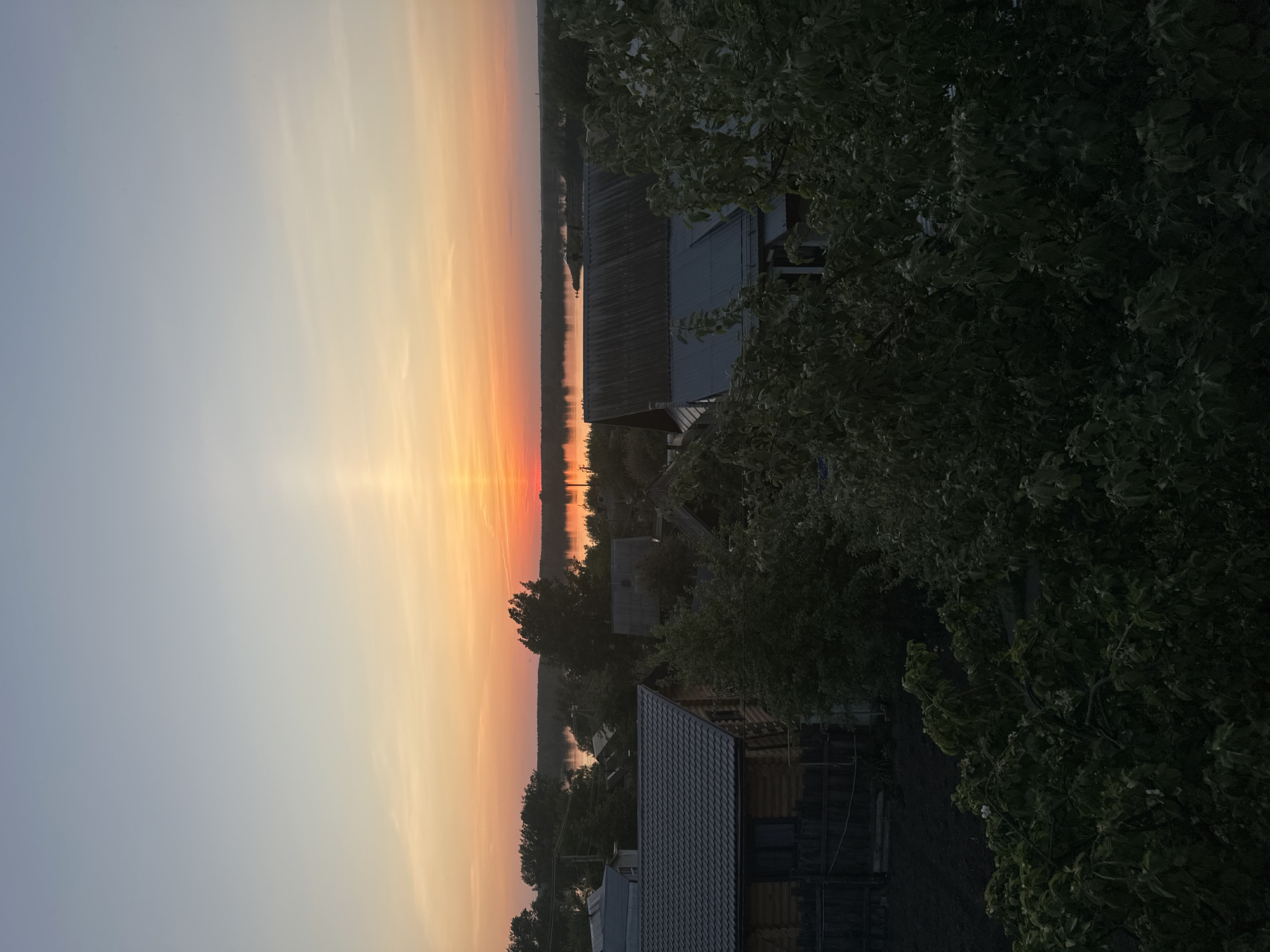 Sunset over Kama River captured by witnesses in Chaikovsky