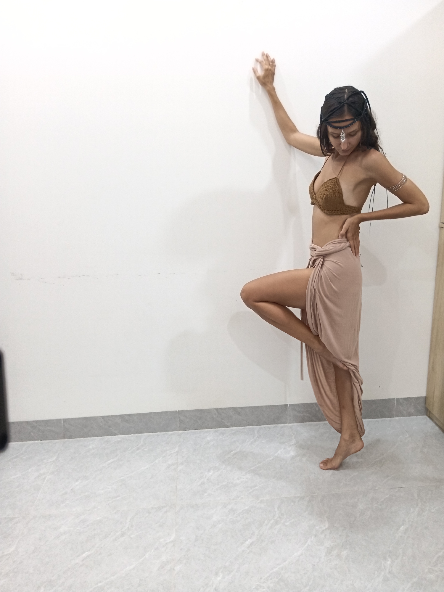 Woman conducts photo session in Mũi Né Vietnam
