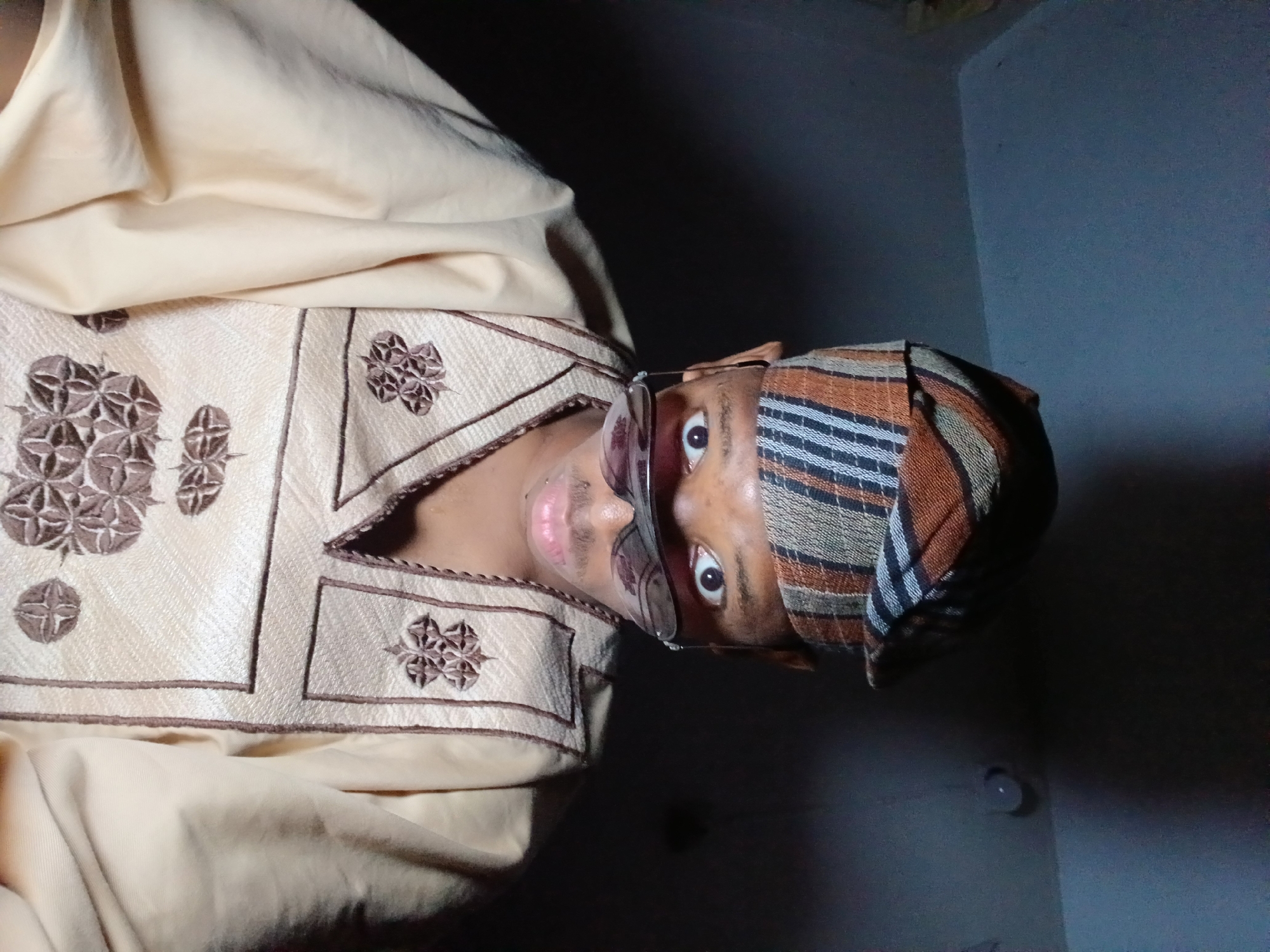 Portrait session in traditional Nigerian attire, Lagos