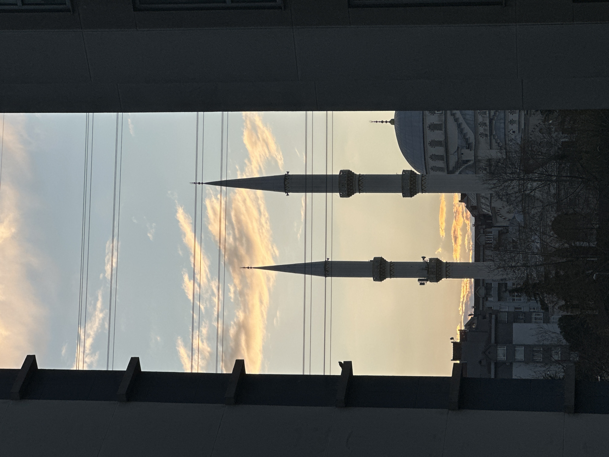 Dawn mosque viewing documented in Esenyurt, Turkey