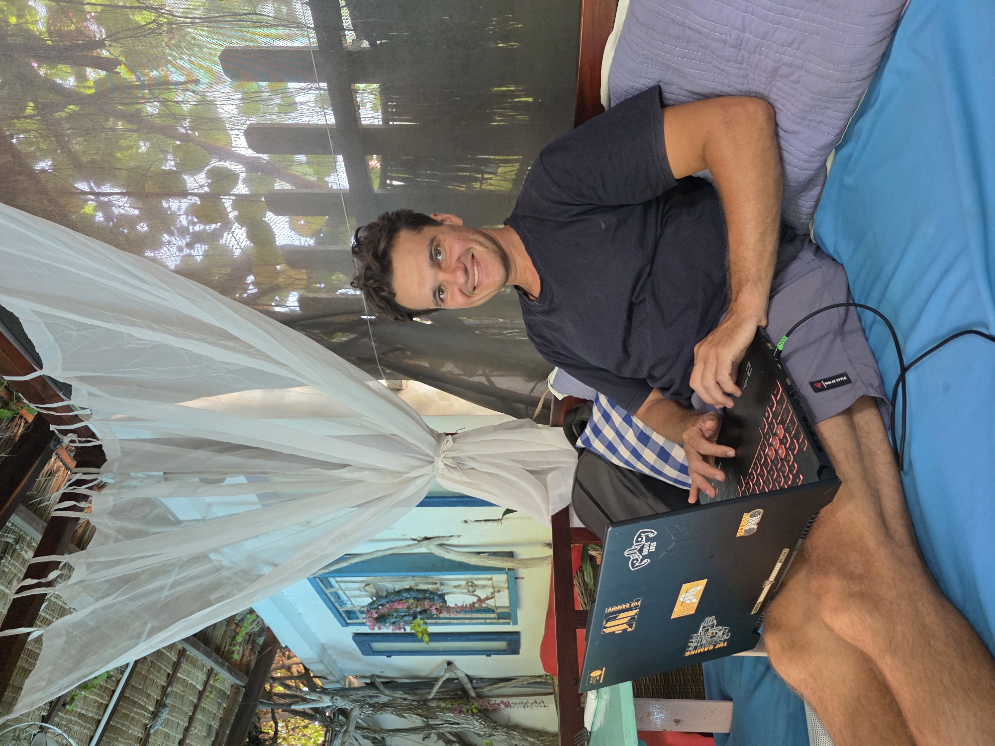Morning leisure activities documented across Mũi Né, Vietnam locations