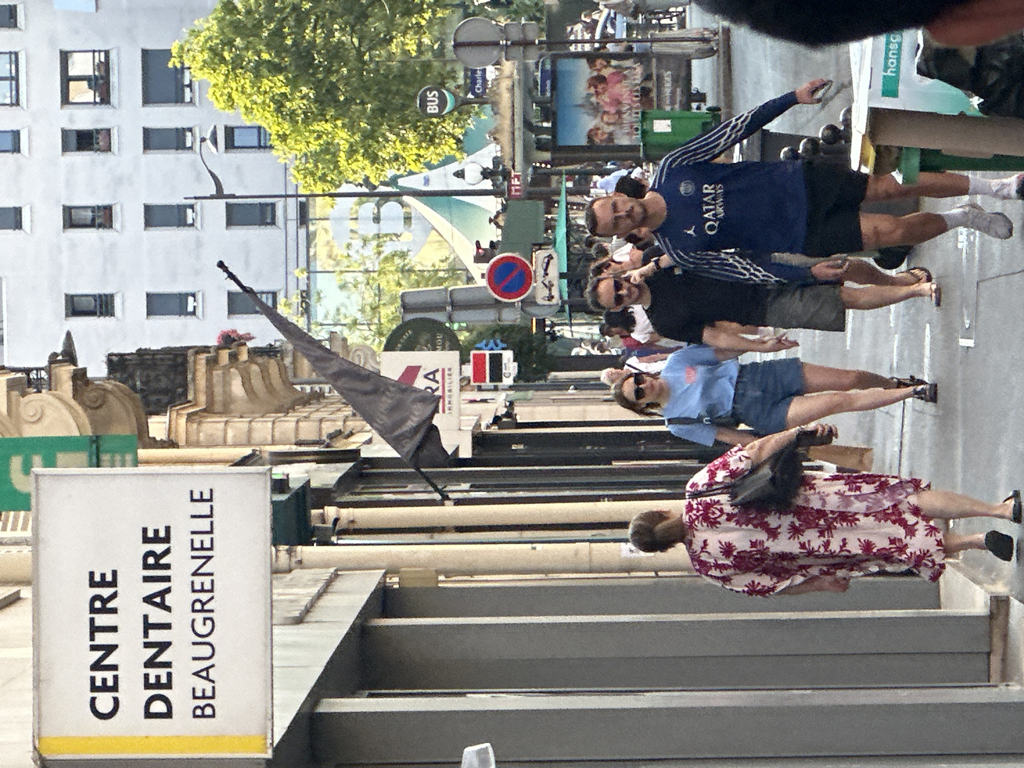 Afternoon stroll through Paris's 15th, cafés and architecture