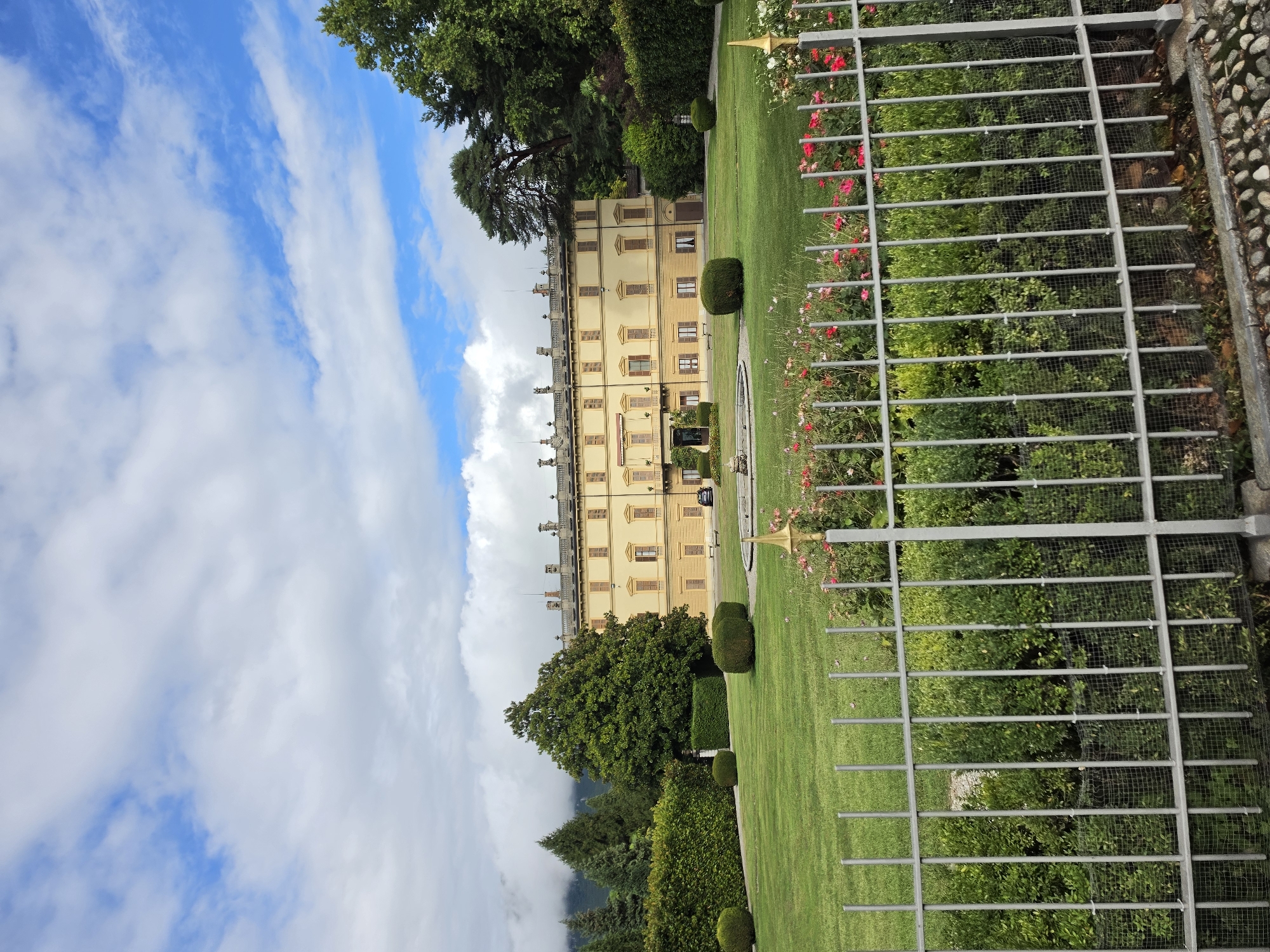Villa, mountain views, and a trolley in San Giovanni