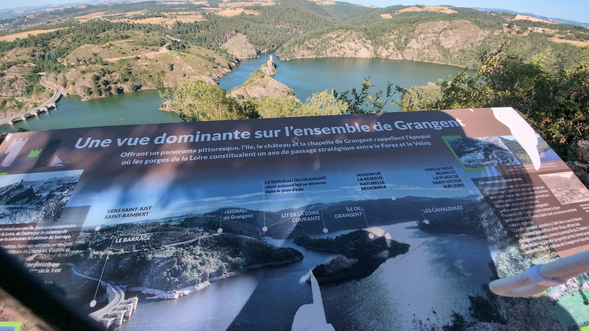 Afternoon around Chambles: castle, gorges, and a village café