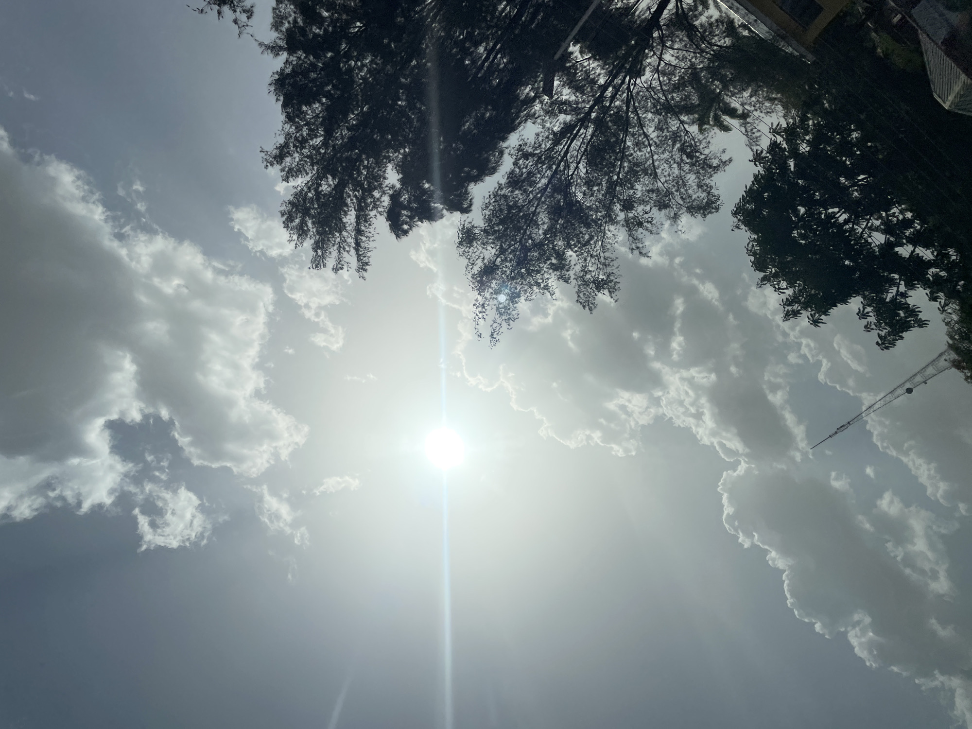 Bright sunny sky with scattered clouds observed in Jos