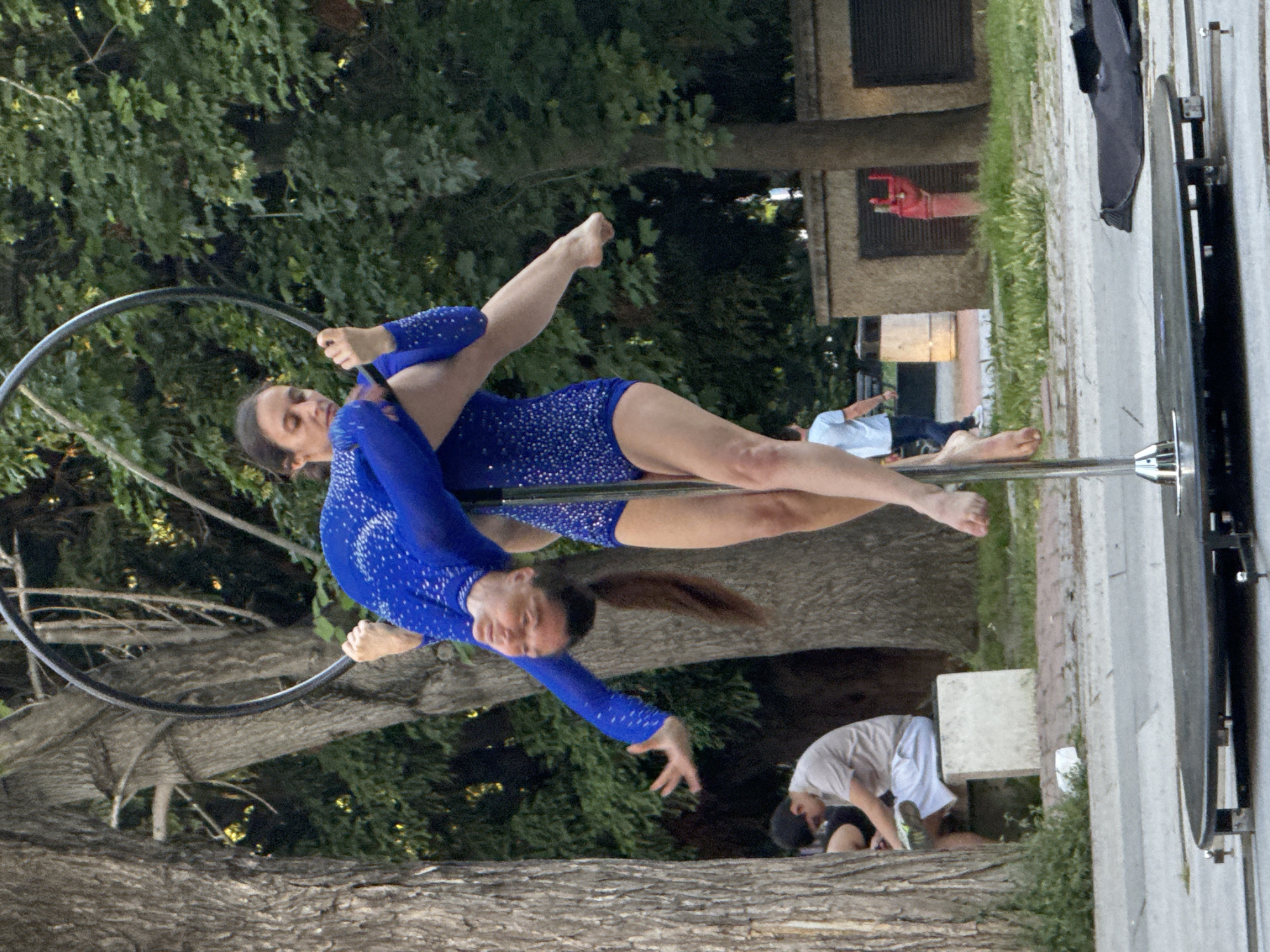 Aerial acrobats perform synchronized routine in Varna park