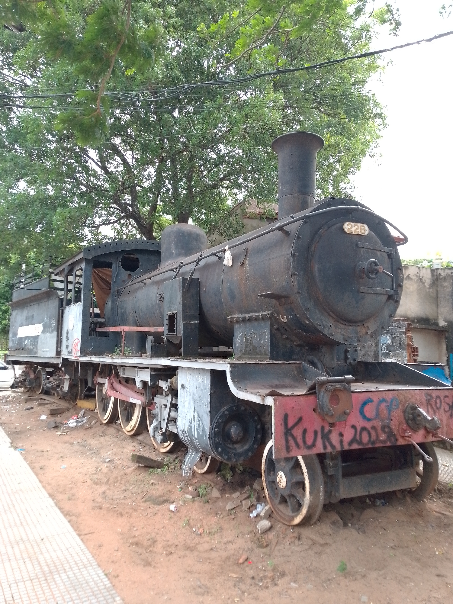 Street art and heritage locomotive documented in Asuncion