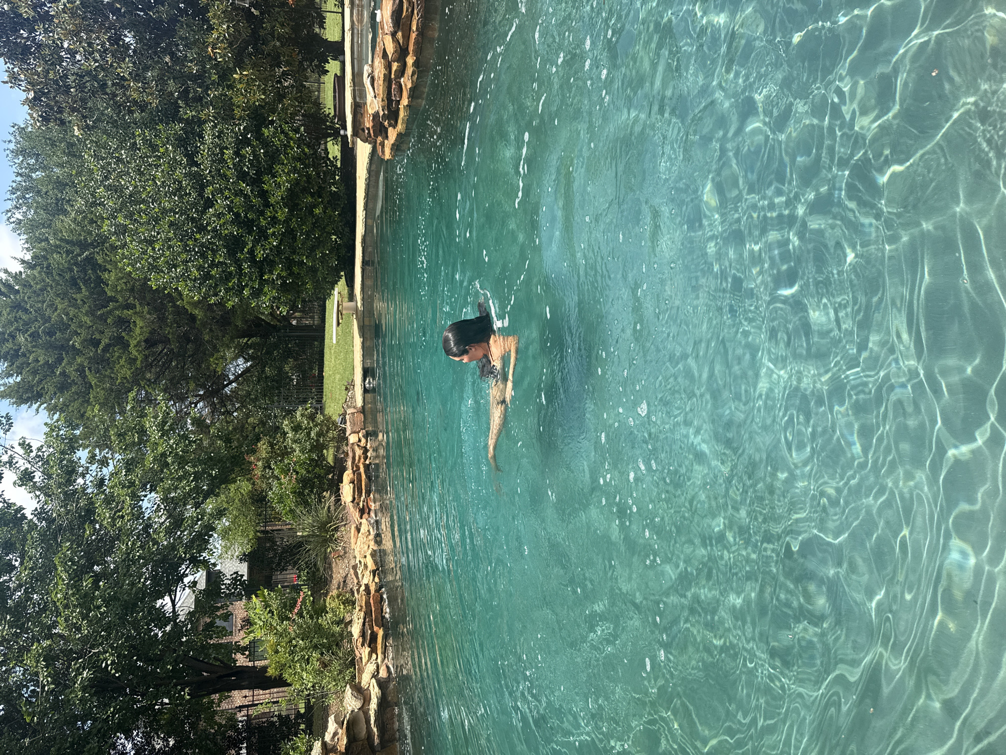 Leisure activities observed in Southlake: swimming and billiards