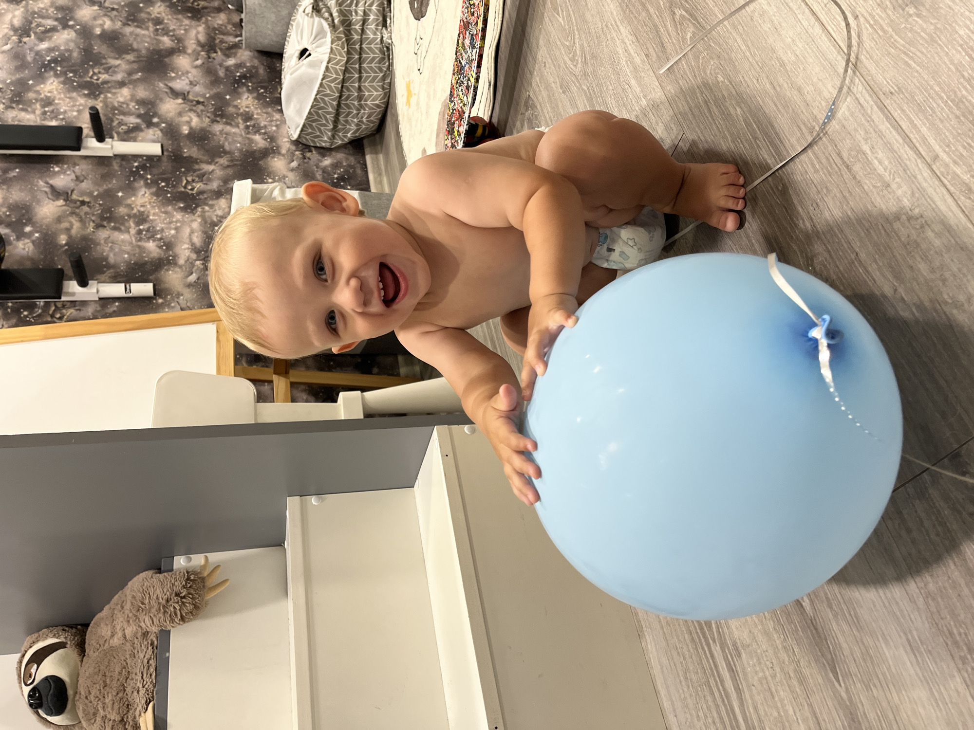 Balloon playtime on the floor in Nizhny Novgorod
