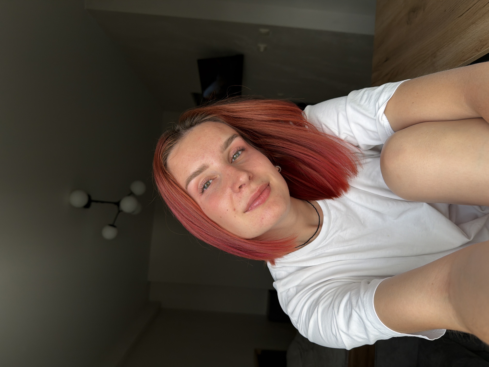 Woman documents early morning routine in Naberezhnye Chelny apartment
